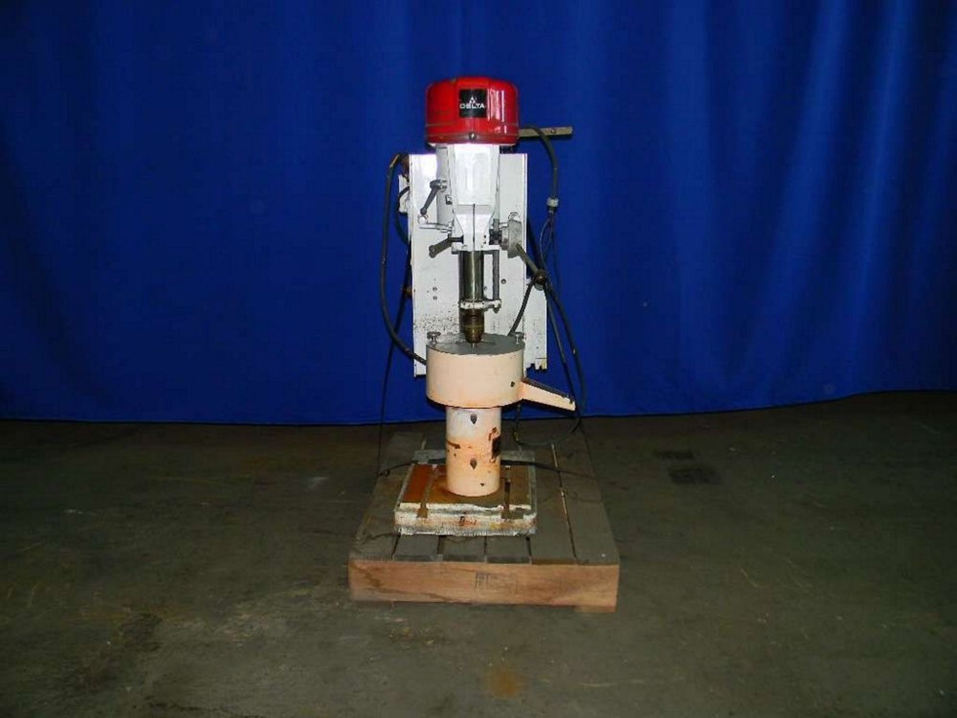 Qty (1) Sand Mill - 1/2' chuck - 2 HP - 1725 RPM - 230V-6 amp / 460V-3 amp / 3 phase, Model RED HEAD
