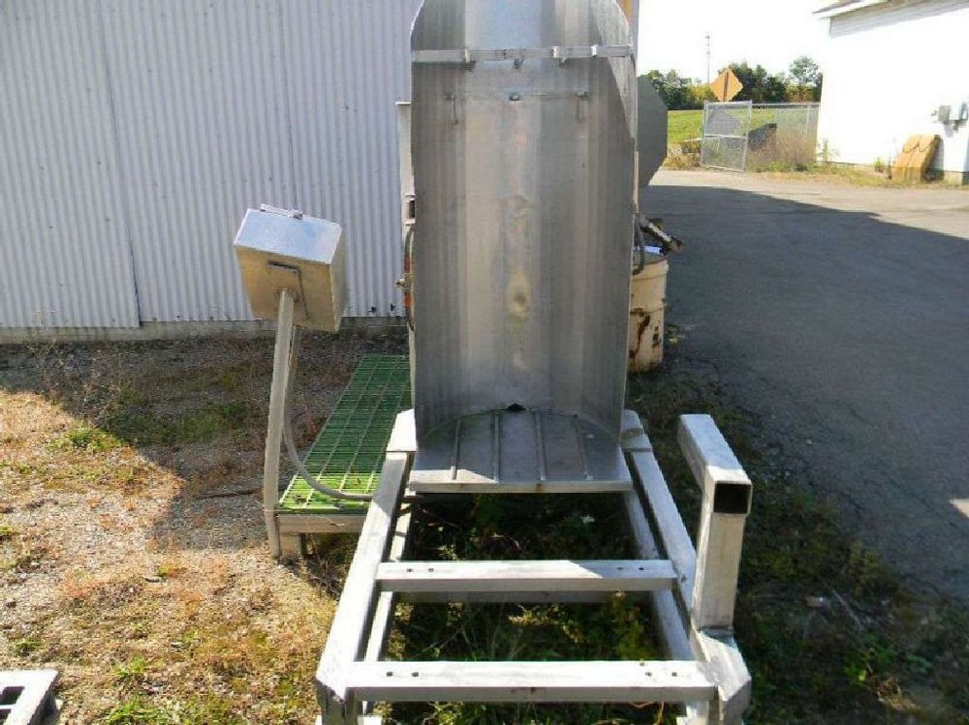 Qty (1) Automatic Drum Dumper with Receiving Tank - All stainless construction - 55 gallon drum - Image 6 of 7