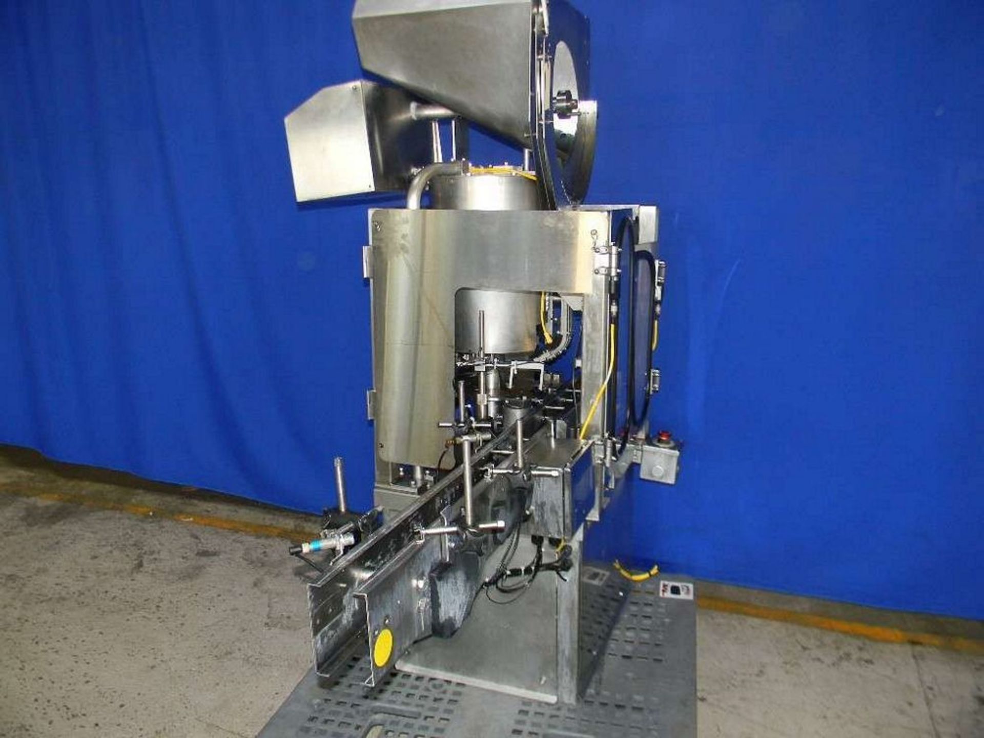 National Instrument 4 head Rotary West or Genesys Style Closure Machine - Runs west cap or genesis - Image 5 of 6