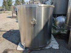 Qty (1) 200 Gallon Single Wall Stainless Steel Tank - Height: 43-1/2' - Vessel Height: 40” -