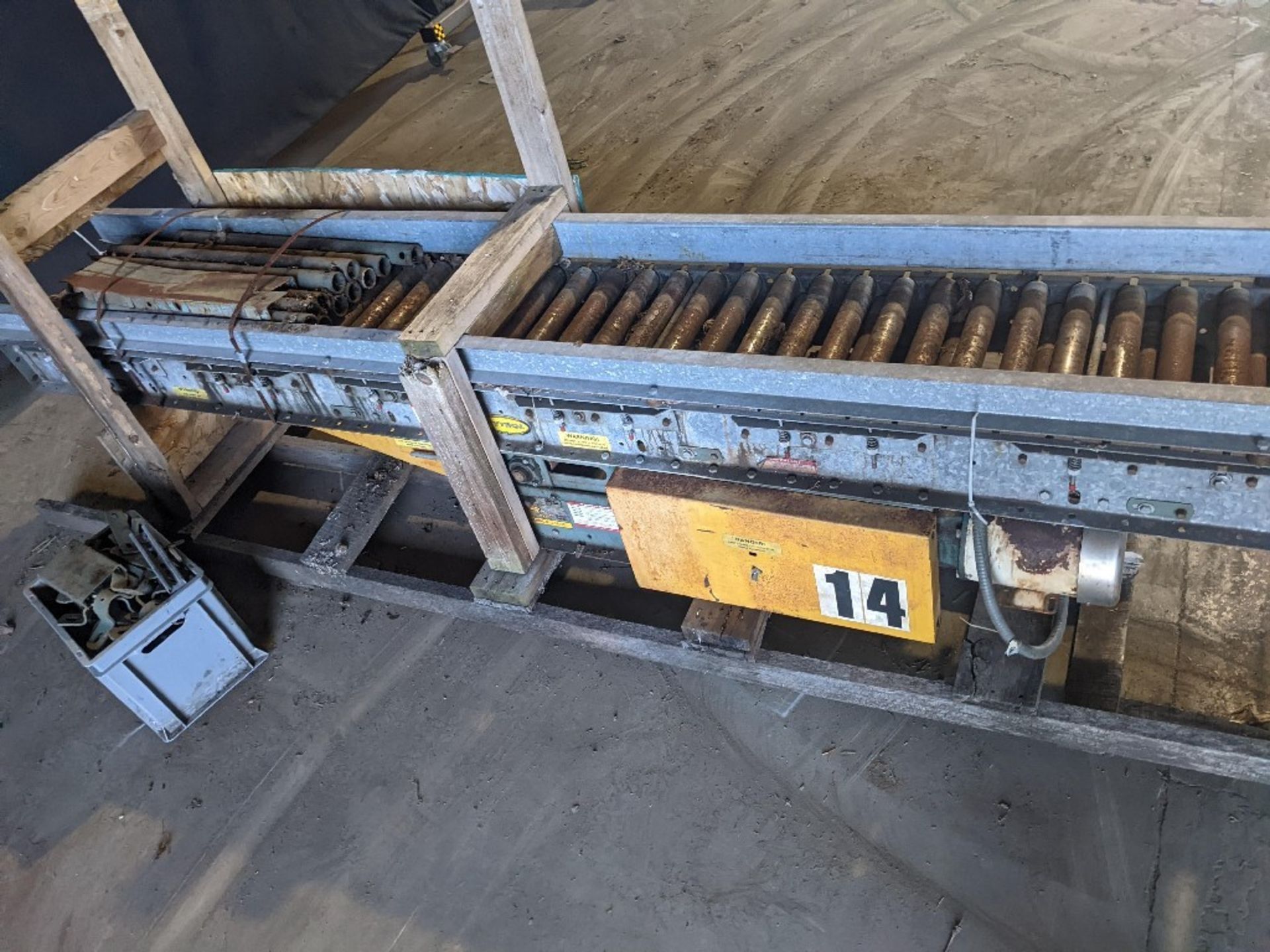 Qty (1) Hytrol Belt Over Roller Case Conveyor - Solo Drive Section - 120"L x 15"W, Model 190-ACZ, - Image 3 of 4