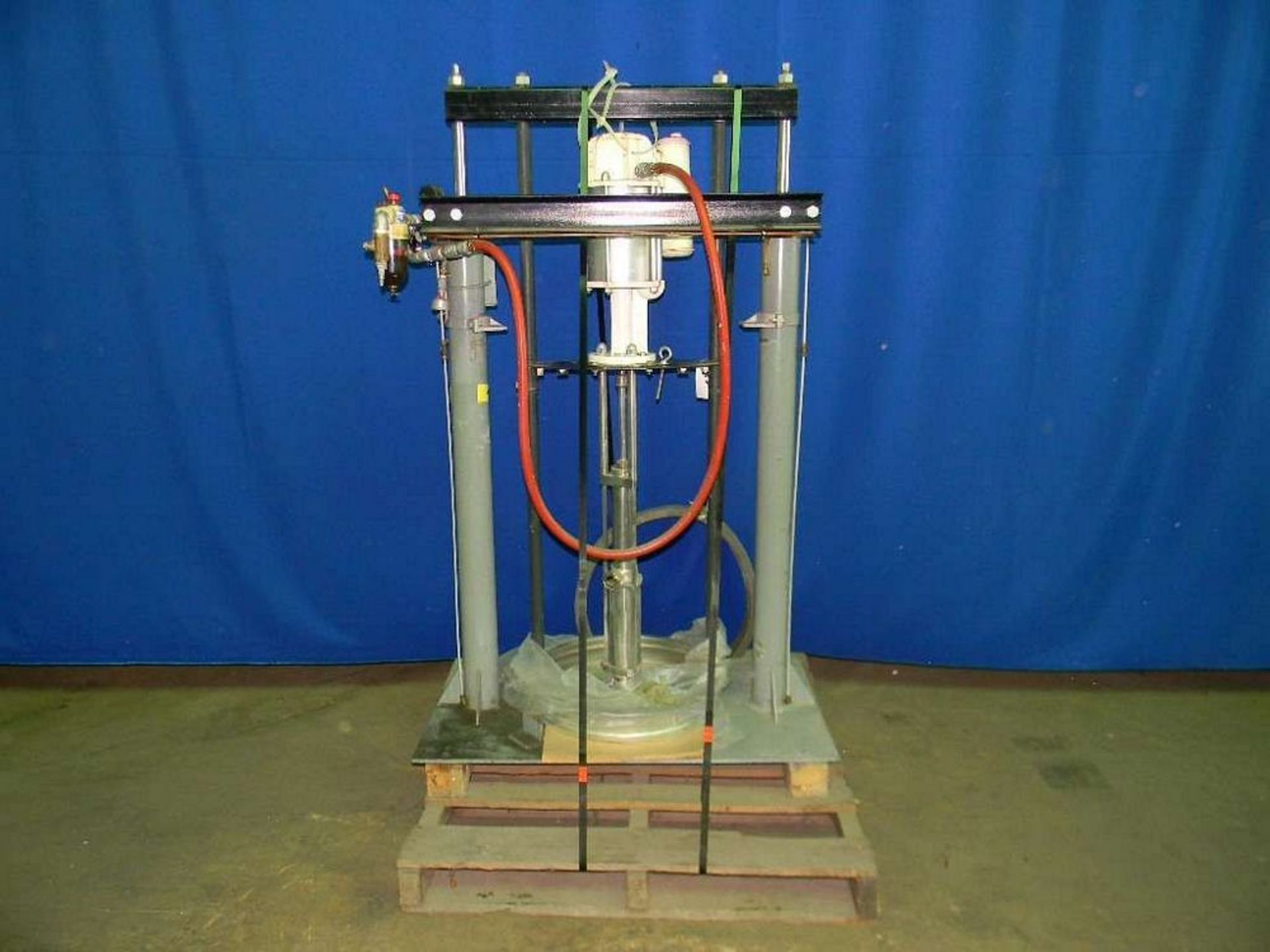 Qty (1) Pneumatic Drum Unloader - Sanitary - Pneumatic driven drum pump. - 22' diameter plunger with - Image 5 of 7