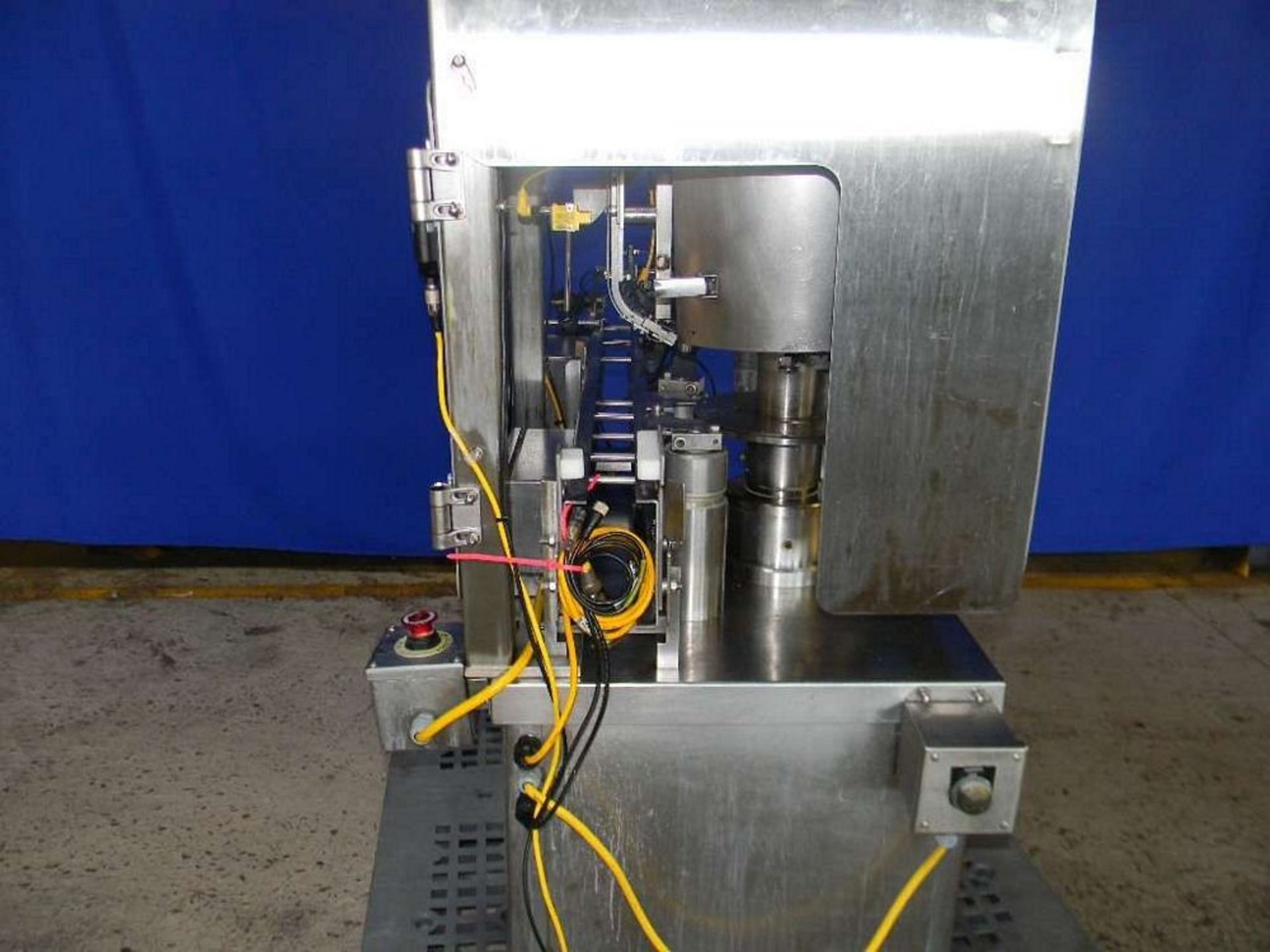 National Instrument 4 head Rotary West or Genesys Style Closure Machine - Runs west cap or genesis - Image 4 of 6