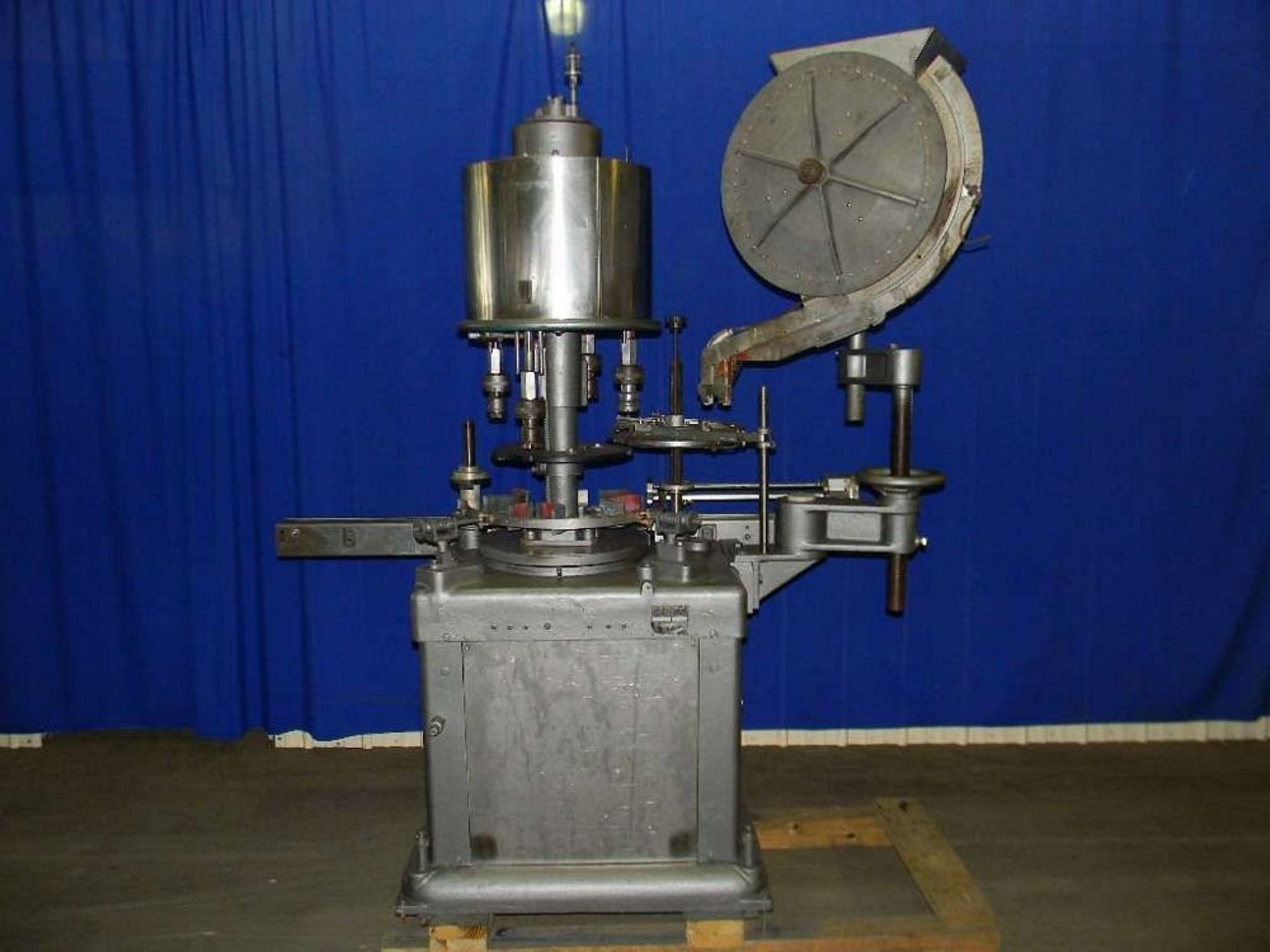 Qty (1) Consolidated D4FA 4 Head Rotary Screw Capper - Consolidated Model D4FA Rotary Screw Capper - - Image 3 of 5