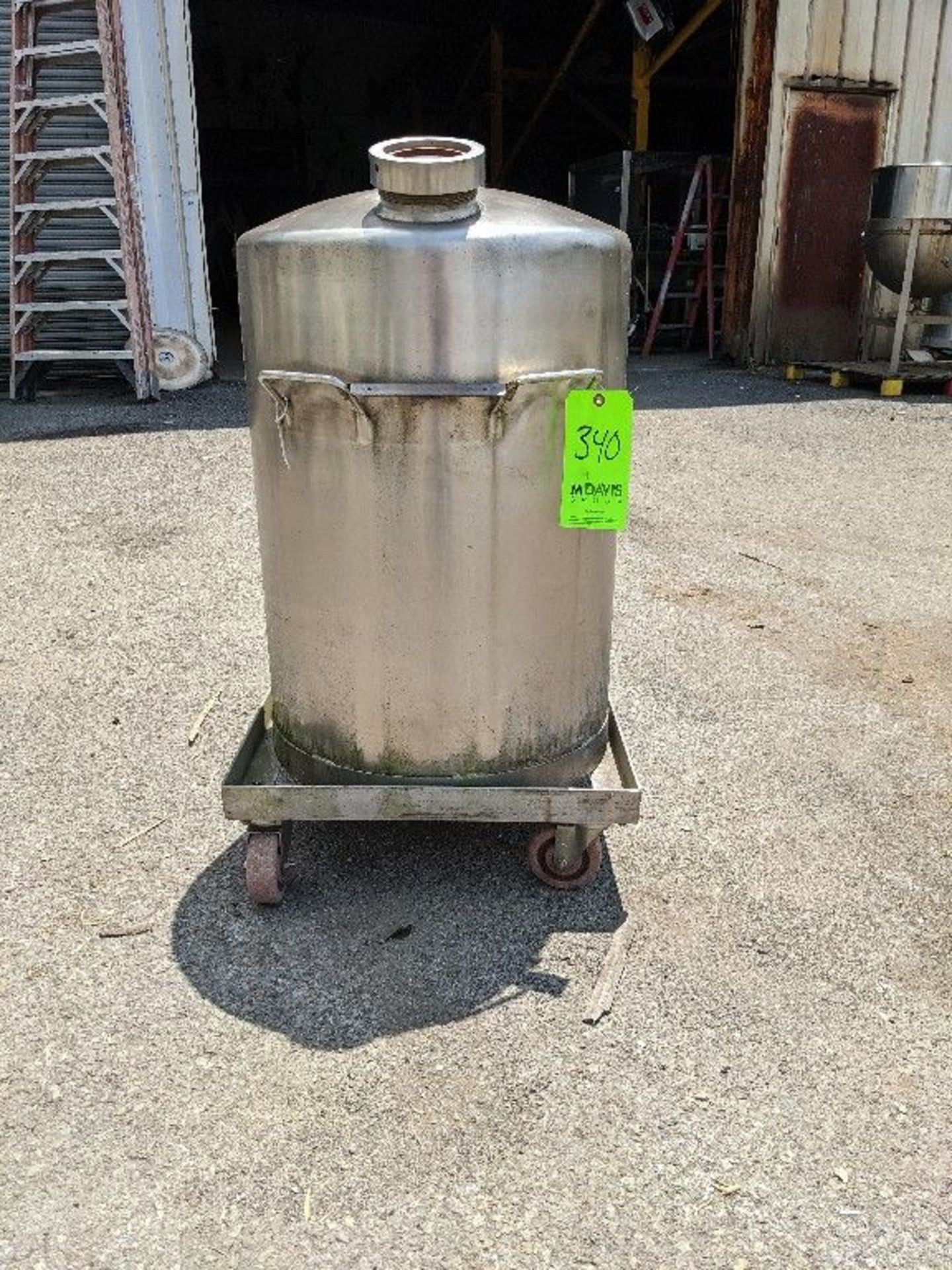 Qty (1) Stainless Steel Reactor - Pressure Vessel - 30 Gallon Stainless steel domed top reactor -