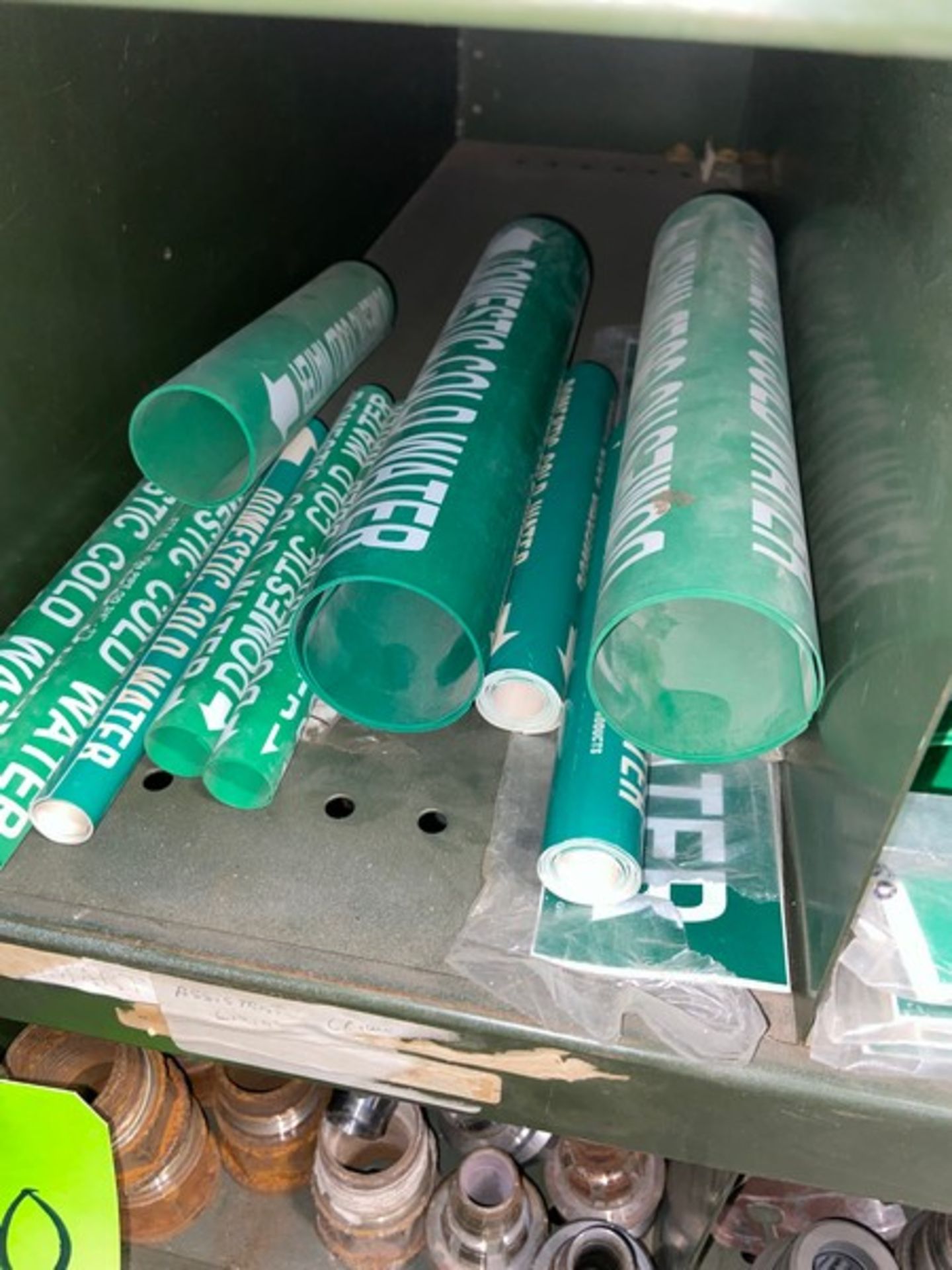 Lot of Assorted Pipe Signage, Includes Green & Yellow Signage, Labels Include Sanitary Drain, - Bild 7 aus 10