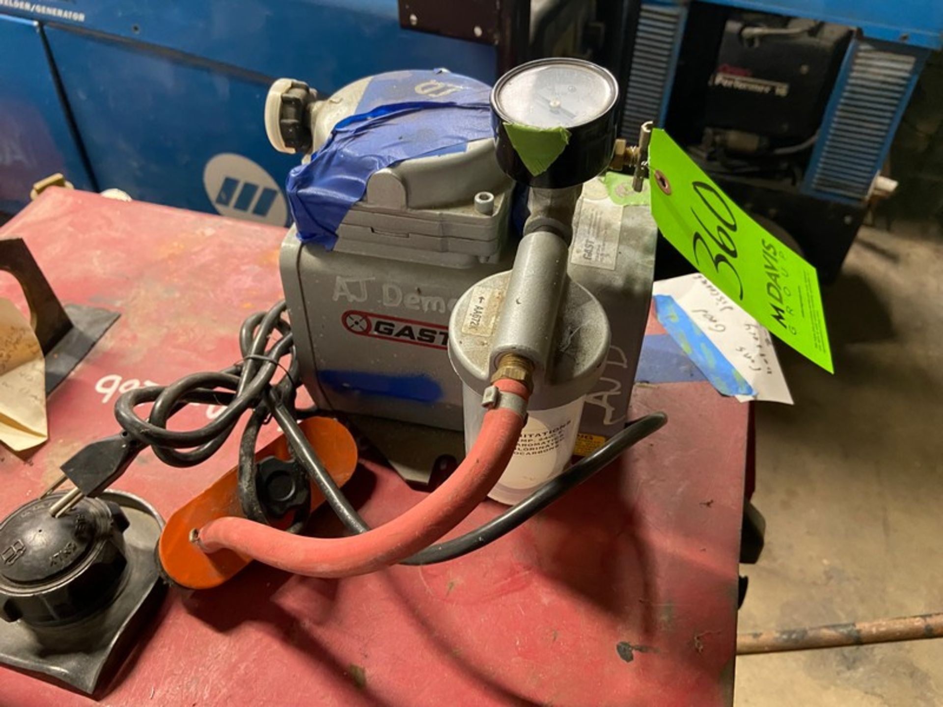 GAST Vacuum Pump (LOCATED IN MONROEVILLE, PA) - Bild 3 aus 3