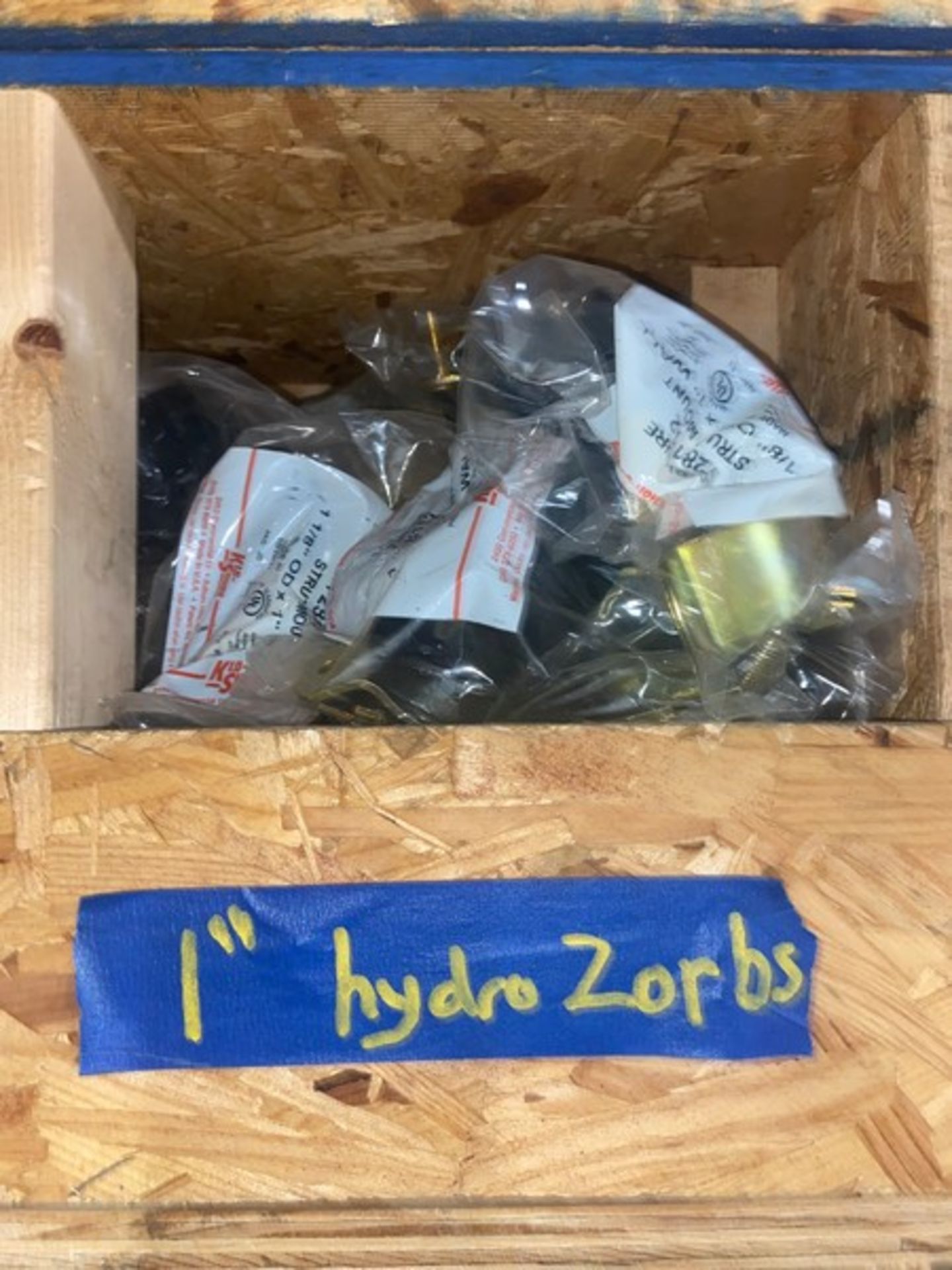 Contents of (8) Cubby’s, Includes Assortment of 5/8” Hydro Zorbs, 7/8” Hydra-Zorbs, 1-5/8” Hydro- - Bild 9 aus 9