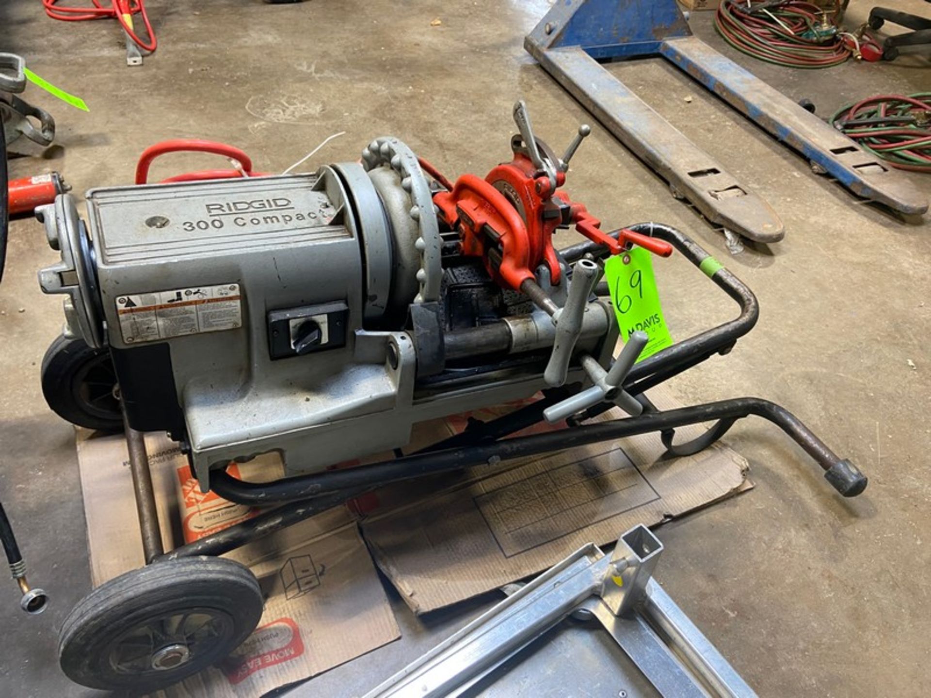 Ridgid 300 Compact Threader, S/N EAF072910307, 115 Volts, On Portable Stand (LOCATED IN MONROEVILLE, - Bild 4 aus 7