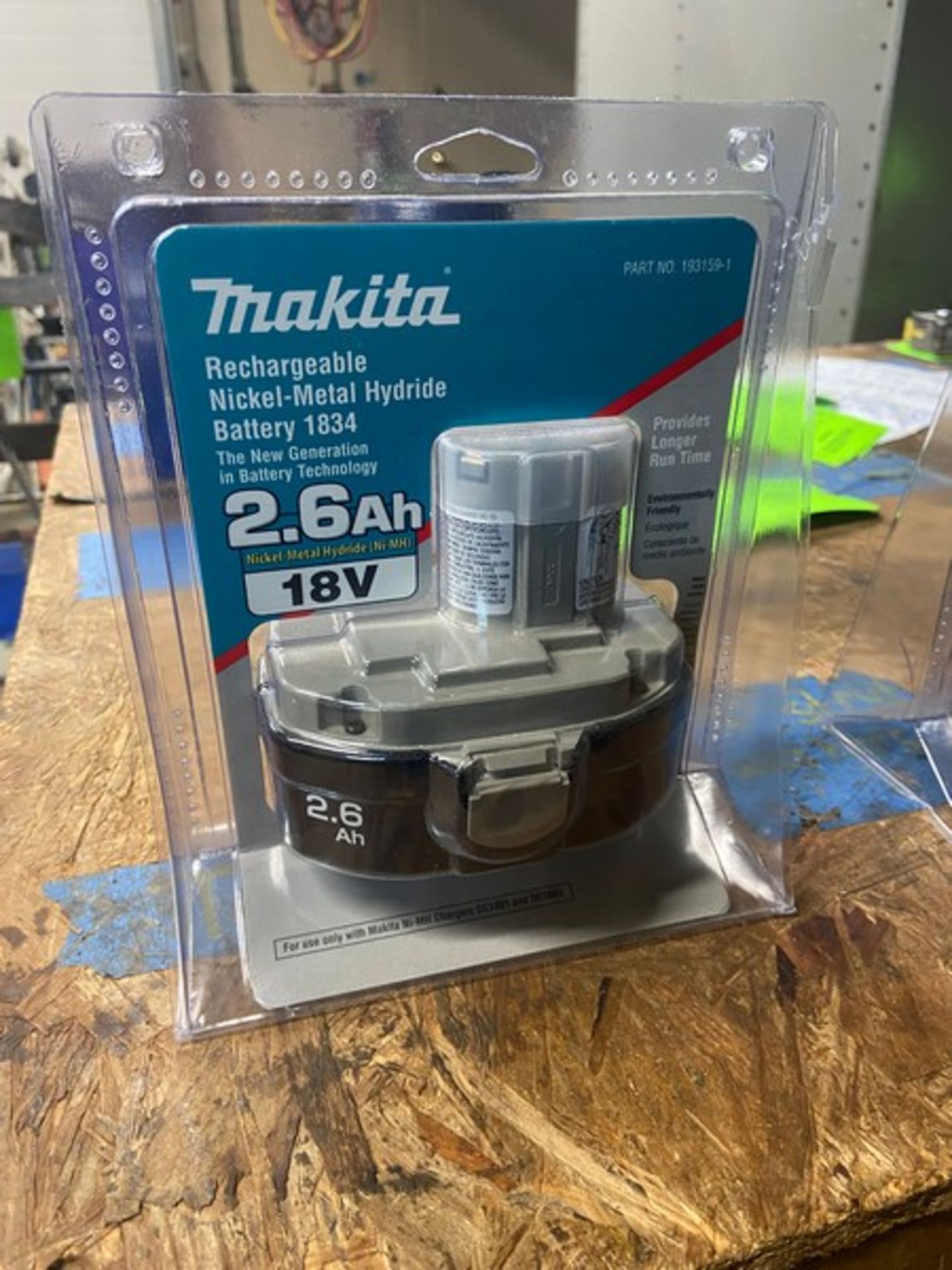 NEW Makita Regardeable Nickel-Metal Hydride Battery 1834, 18 Volts (LOCATED IN MONROEVILLE, PA) - Image 4 of 6