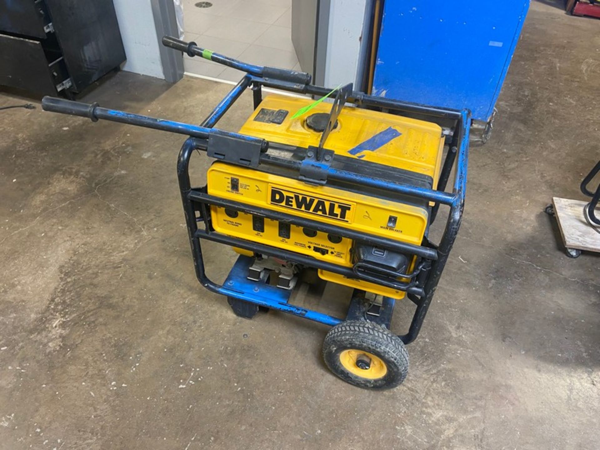 DeWALT 6300 Watt Generator, Type 1, AC 120/240 V, Output RATED 5950 W, Surge 18300 W, 3600 RPM - Image 4 of 5