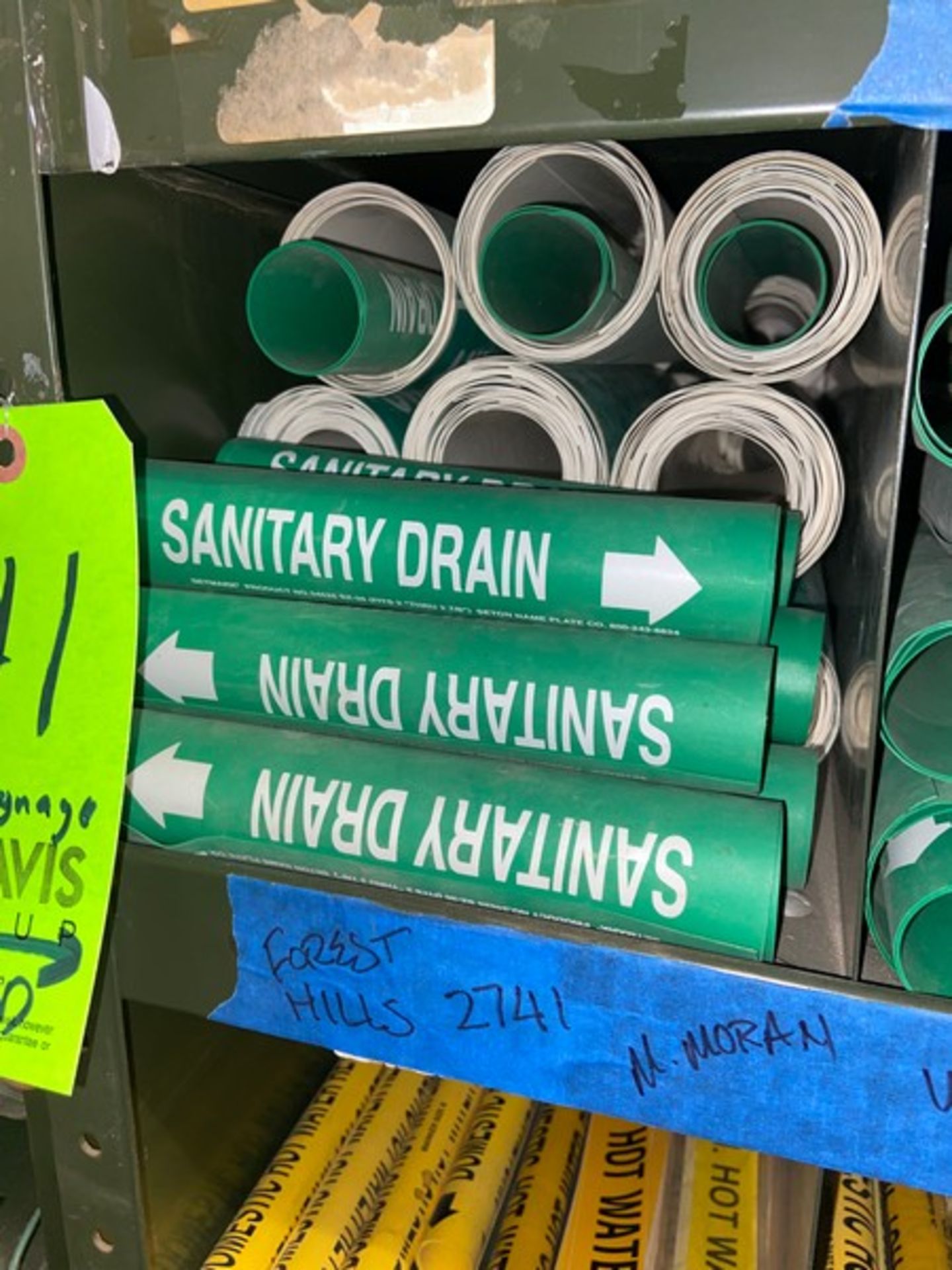 Lot of Assorted Pipe Signage, Includes Green & Yellow Signage, Labels Include Sanitary Drain, - Bild 3 aus 10