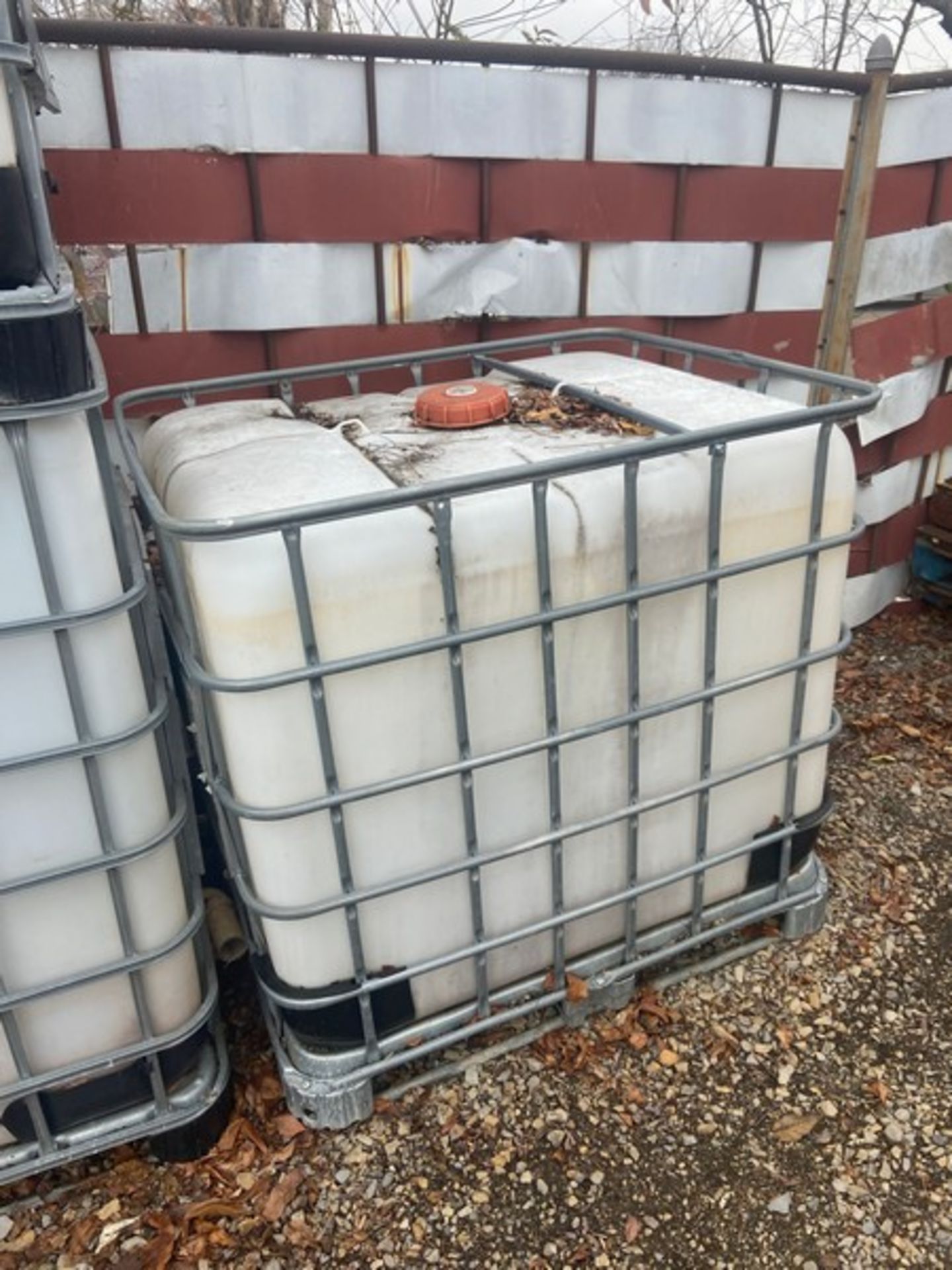 (3) Liquid Totes, with Cage Protection (LOCATED IN MONROEVILLE, PA) (RIGGING, LOADING, & SITE - Bild 2 aus 3