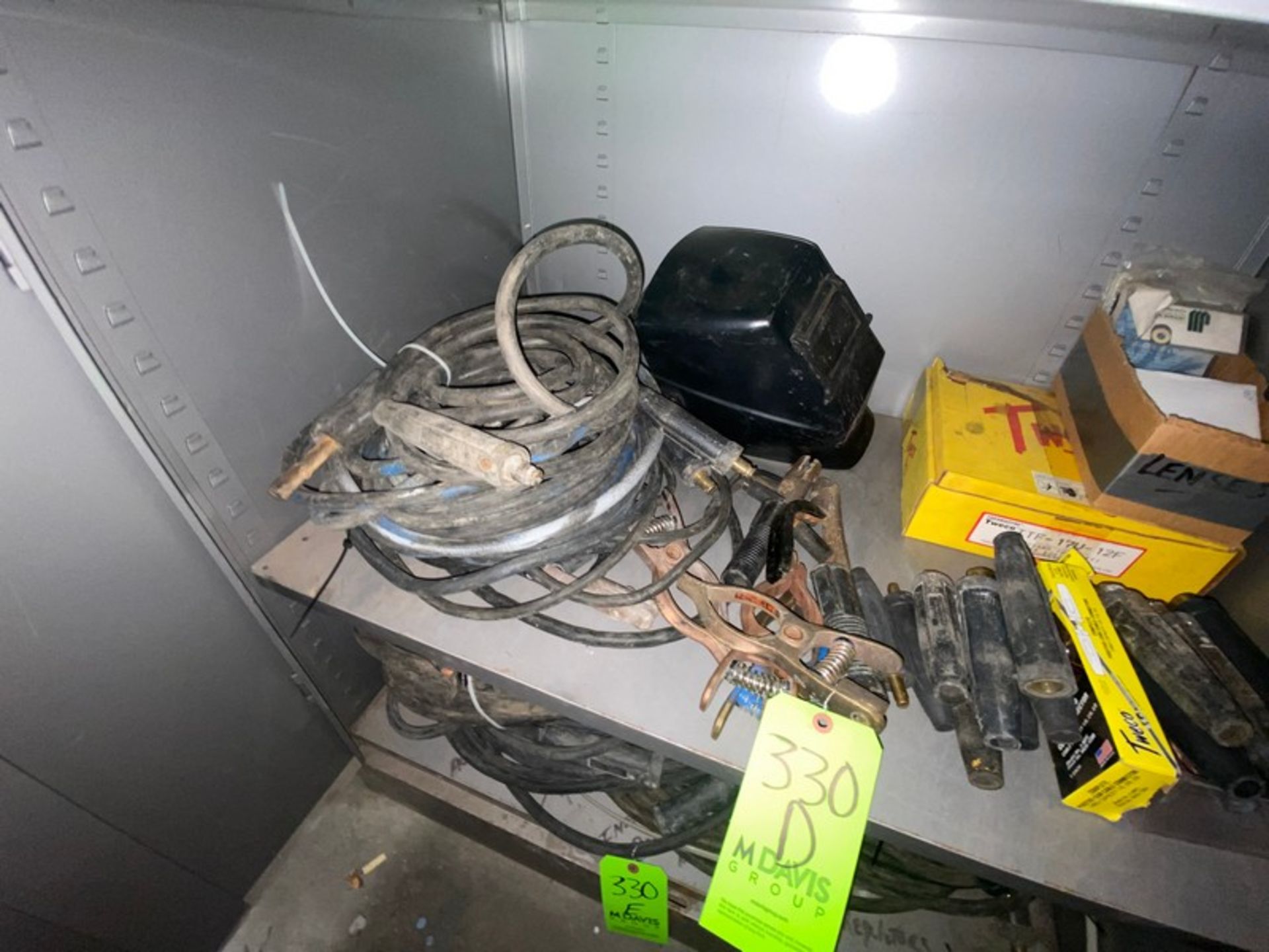 Lot of Assorted Torch Hose, Welding Mask, & Other Present Contents--See Photographs (LOCATED IN - Bild 3 aus 3