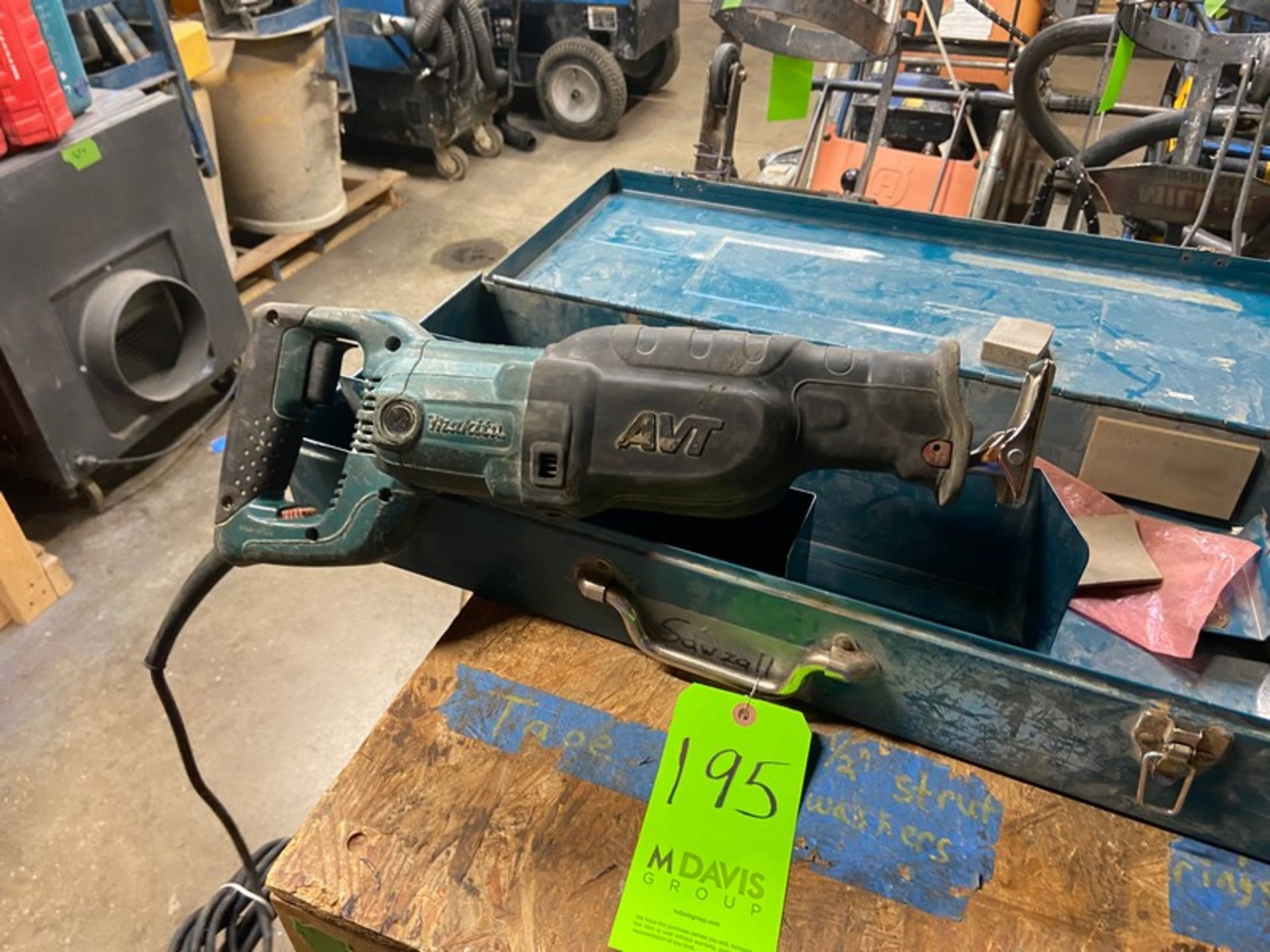 Makita AVT Sawzall Power Tool, S/N 101117A, with Power Cord & Hard Case (LOCATED IN MONROEVILLE,