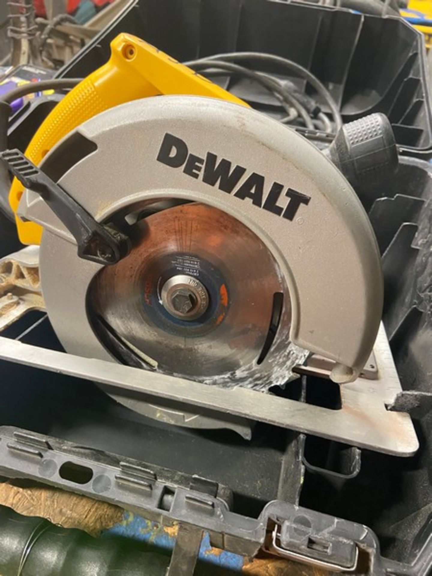 DeWalt 7-1/4” Circular Saw, M/N DW363, with Blade & Hard Case (LOCATED IN MONROEVILLE, PA) - Bild 3 aus 6