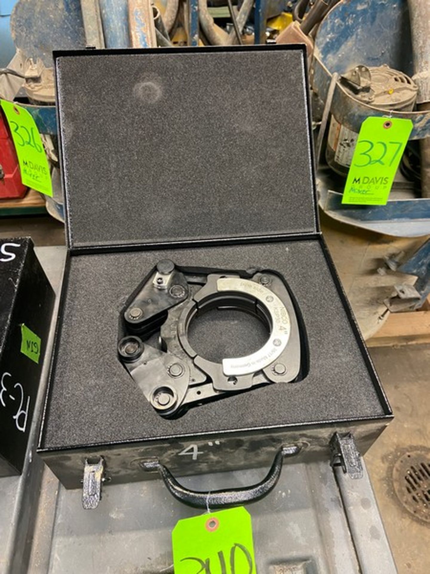 NIBCO 4” Pressing Chain, M/N PC-4, with Hard Case (LOCATED IN MONROEVILLE, PA)