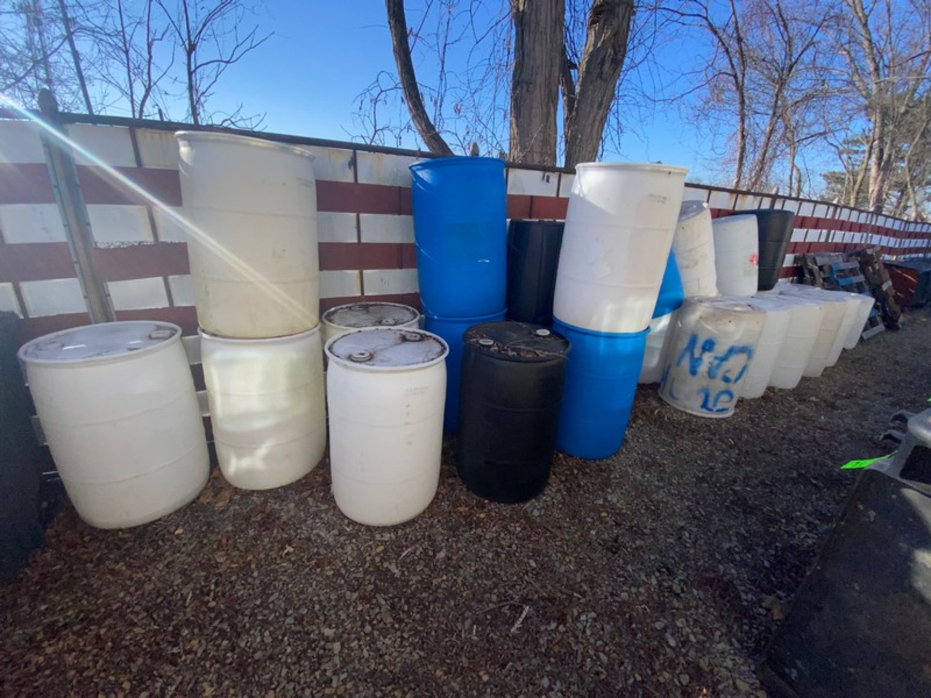 (27) Barrels & (5) Trash Cans (LOCATED IN MONROEVILLE, PA) (RIGGING, LOADING, & SITE MANAGEMENT FEE: - Image 3 of 4