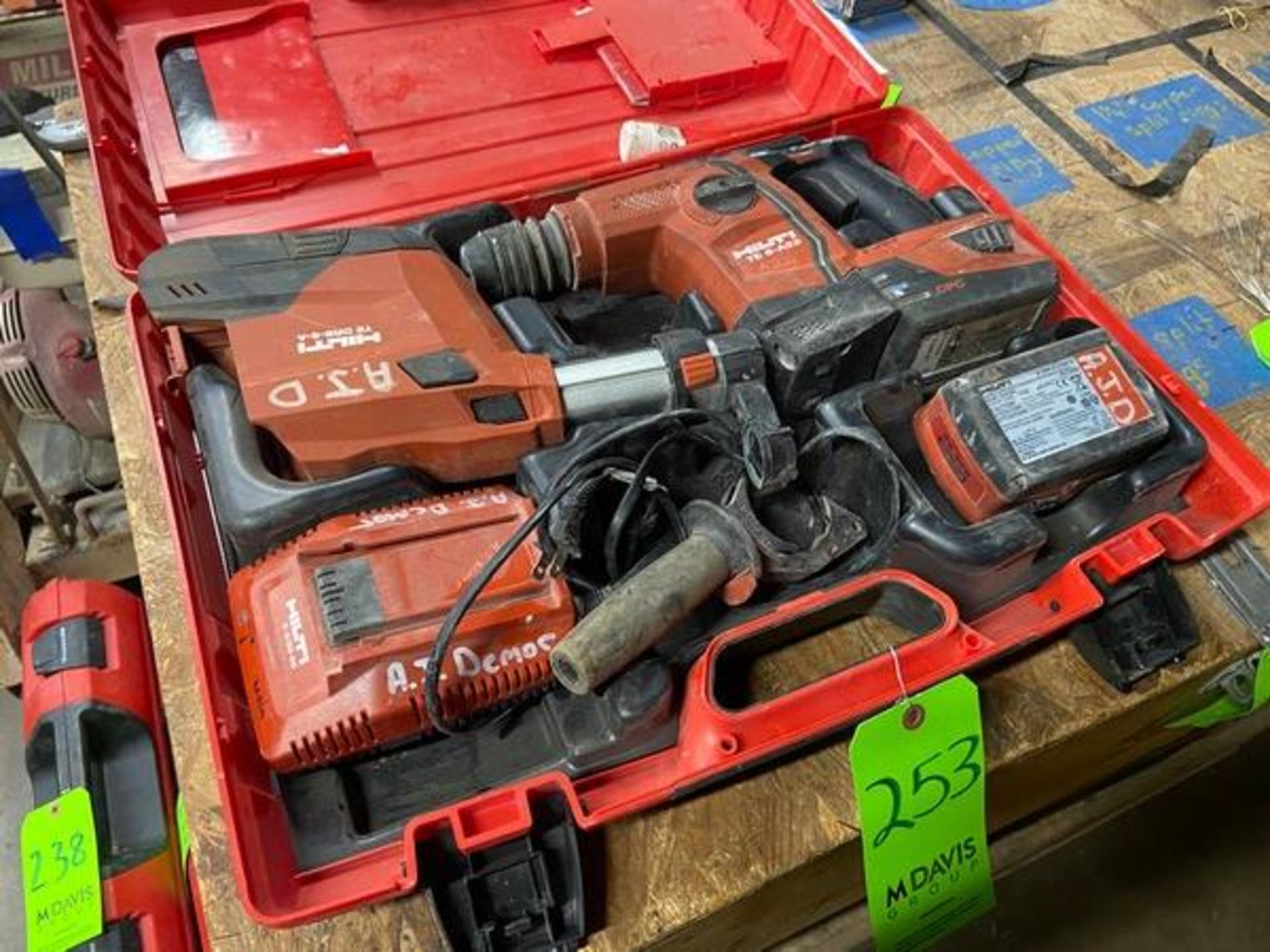 HILTI Cordless Rotary Hammer, M/N TE 6-A22, Includes Dust Removal System, M/N TETS-6-71-CA, with - Image 8 of 12