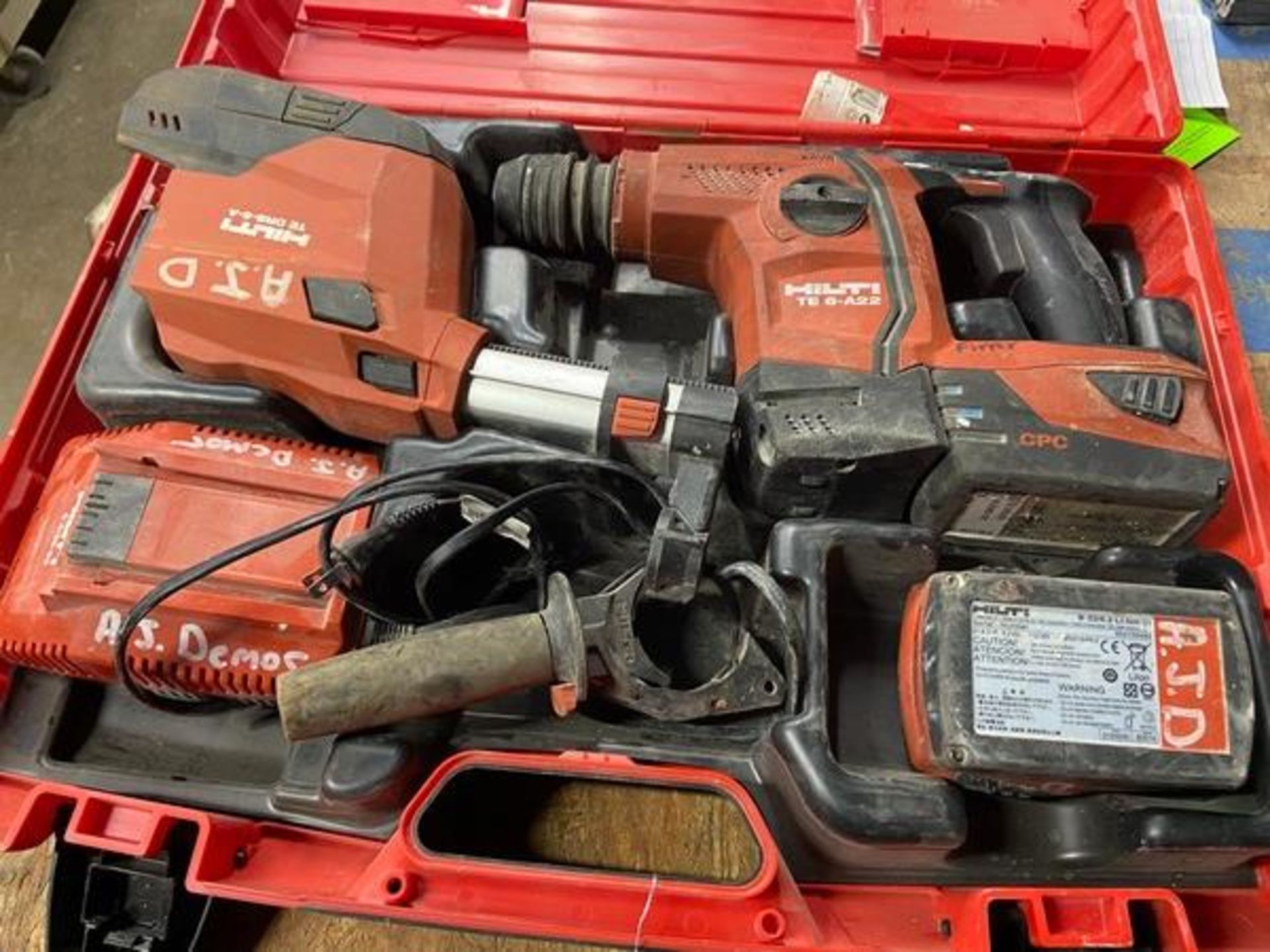 HILTI Cordless Rotary Hammer, M/N TE 6-A22, Includes Dust Removal System, M/N TETS-6-71-CA, with - Image 11 of 12