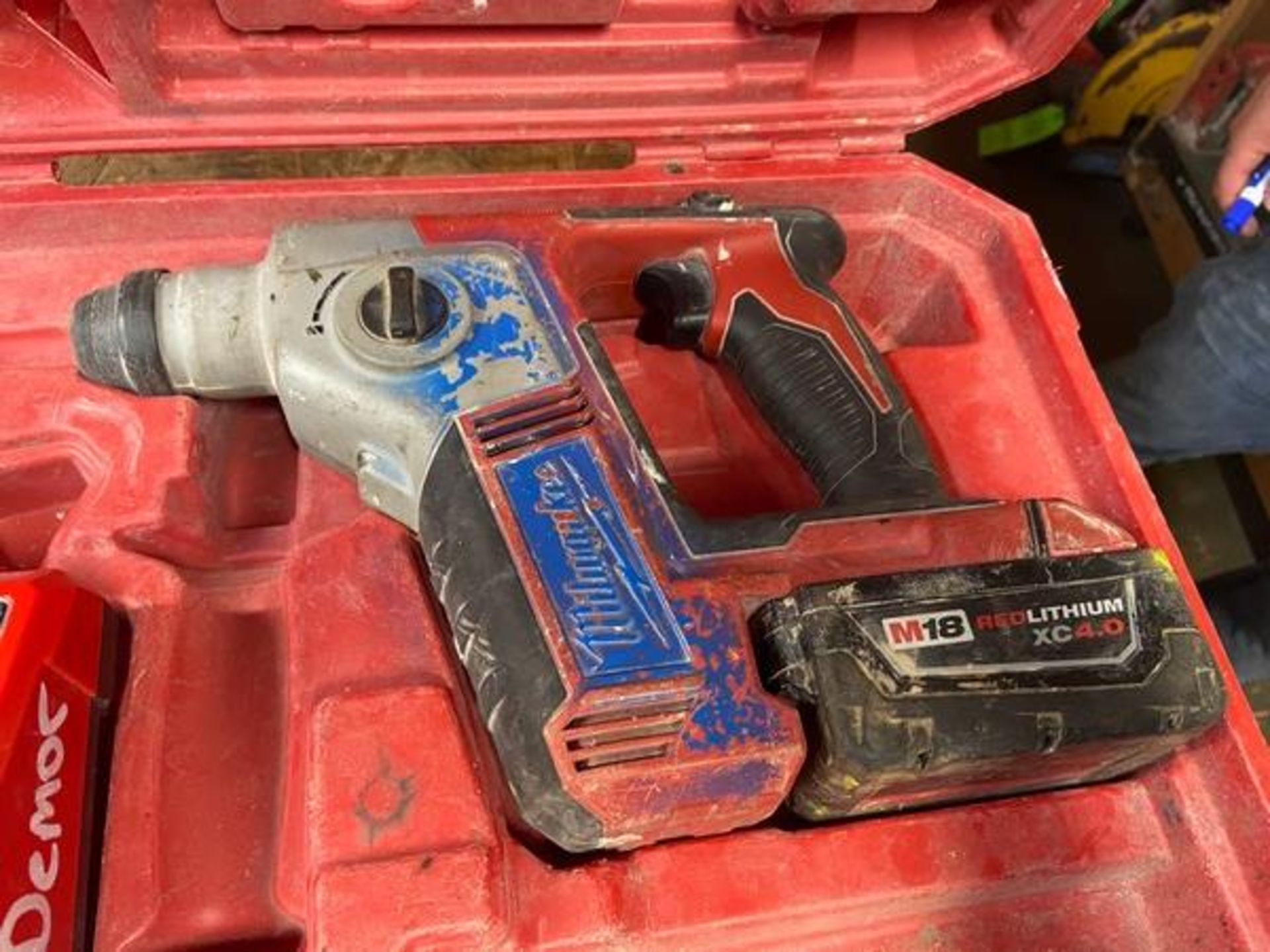 Milwaukee Cordless Hammer Drill, with Milwaukee Charger M12 M18, with RedLithium XC 4.0 Battery & - Image 7 of 10
