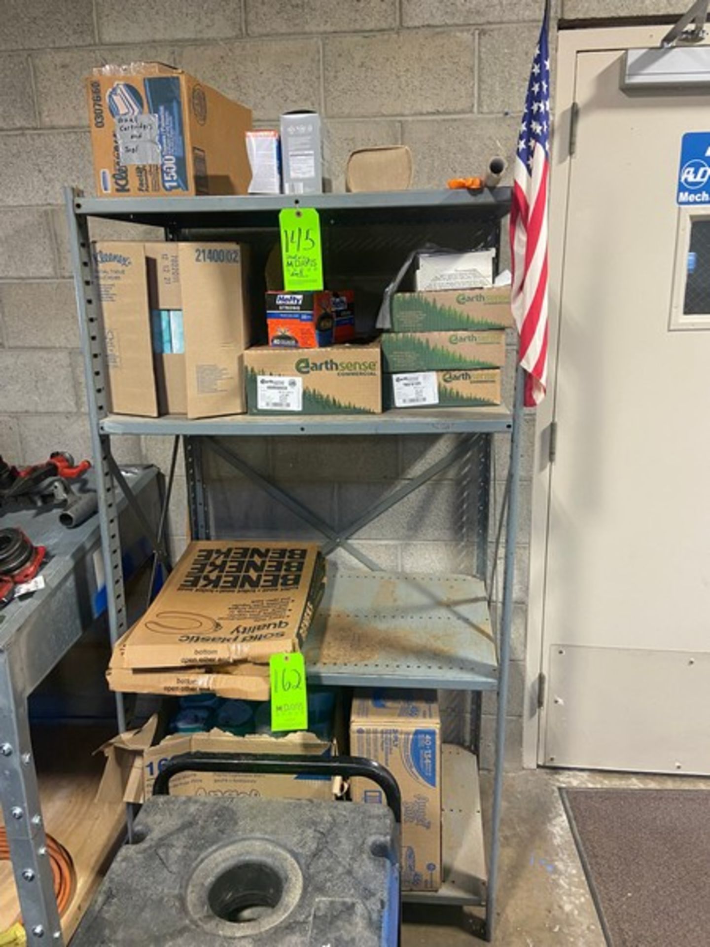 Aluminum Shelving Unit, Overall Dims.: Aprox. 37” L x 24” W x 72” H (LOCATED IN MONROEVILLE, PA)( - Bild 2 aus 2