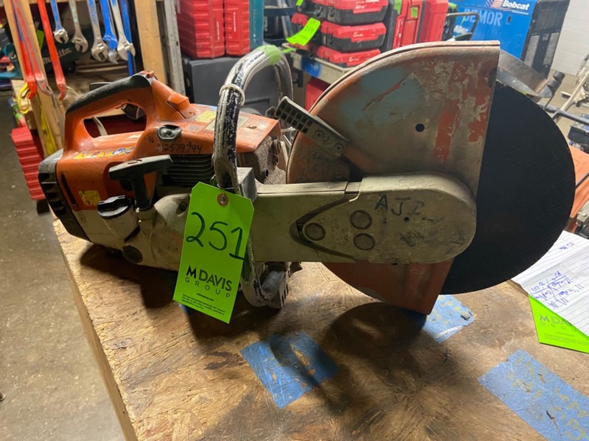 STIHL Gas Saw, M/N TS 400, S/N 142579794, with Blade (LOCATED IN MONROEVILLE, PA)