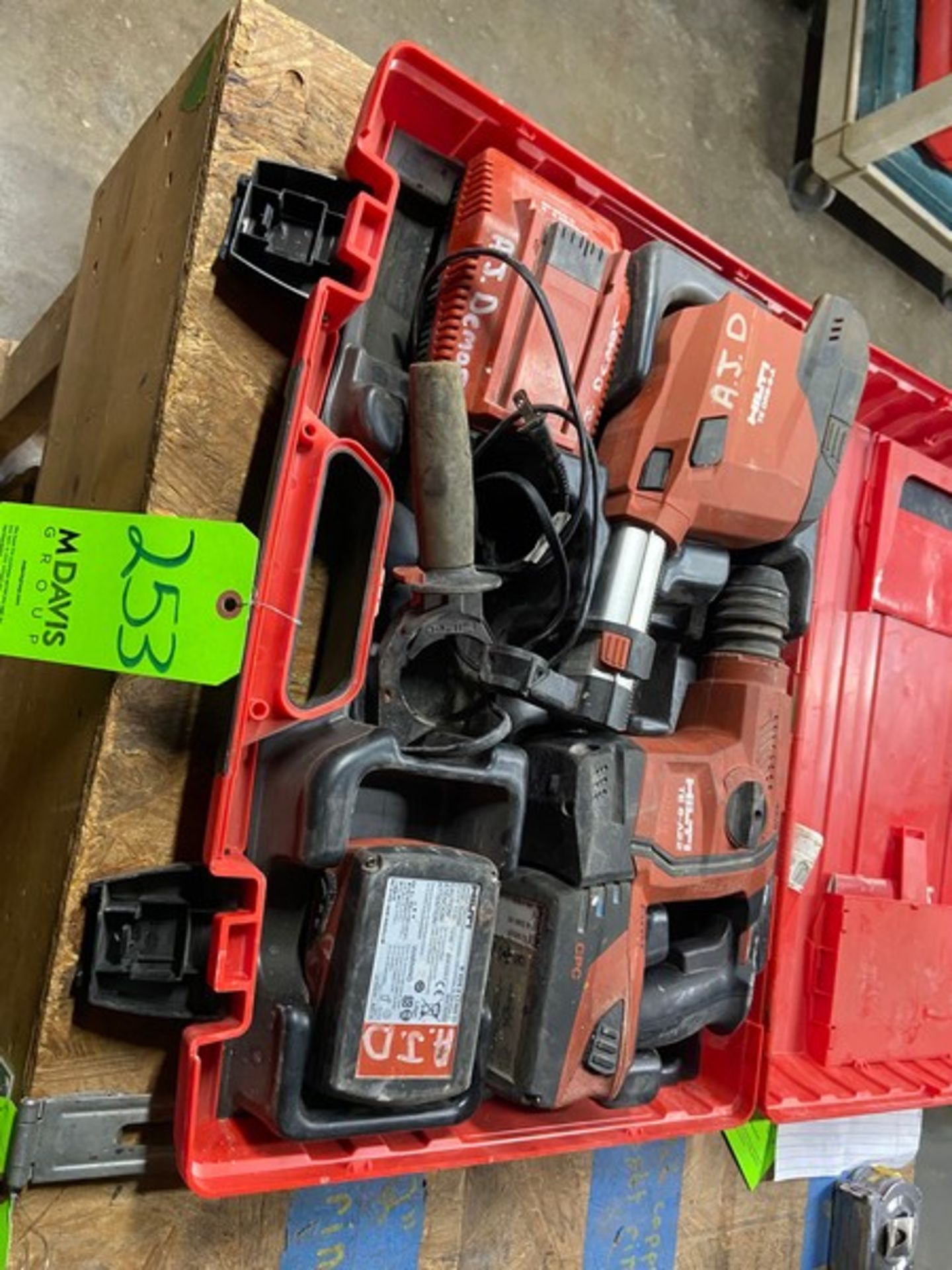 HILTI Cordless Rotary Hammer, M/N TE 6-A22, Includes Dust Removal System, M/N TETS-6-71-CA, with