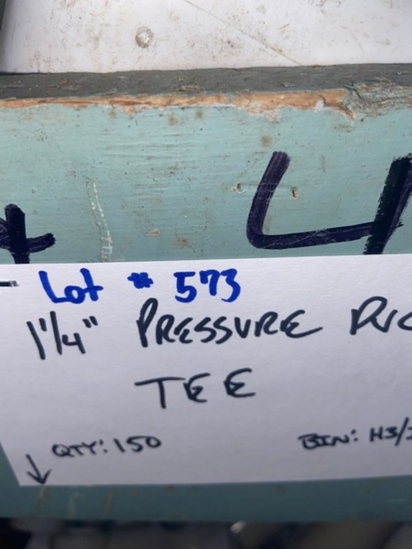 (150) 1 1/4” Pressure PVC TEE (Bin:H3/I3)(LOCATED IN MONROEVILLE, PA) - Image 5 of 6