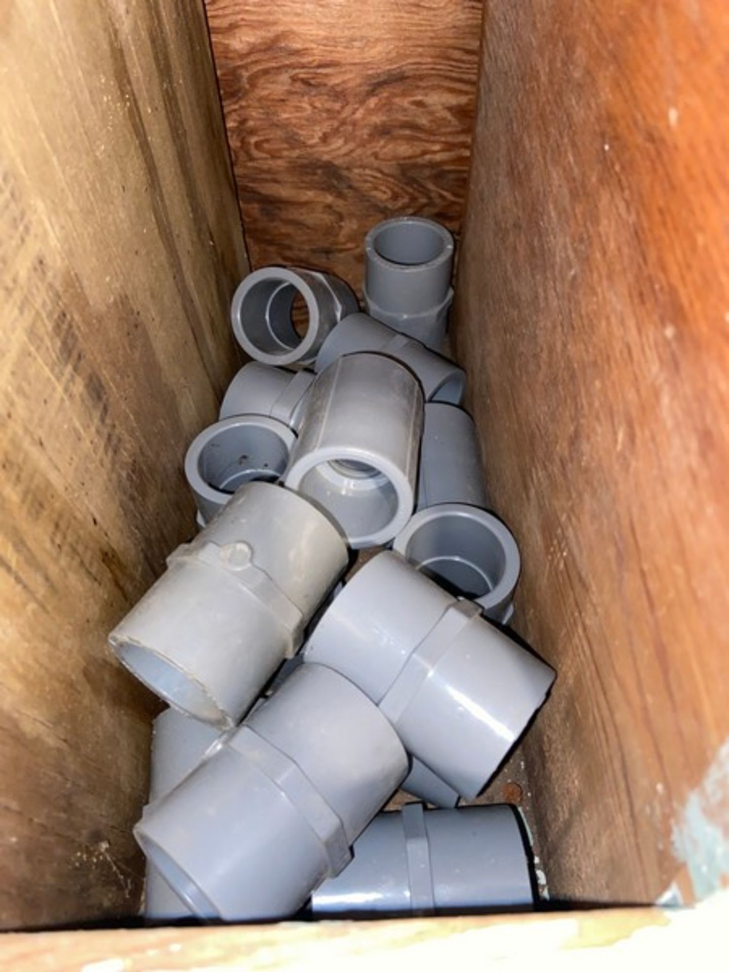 (13) 1” CPVC SCH 80 Coupling (Bin:N8) (LOCATED IN MONROEVILLE, PA)