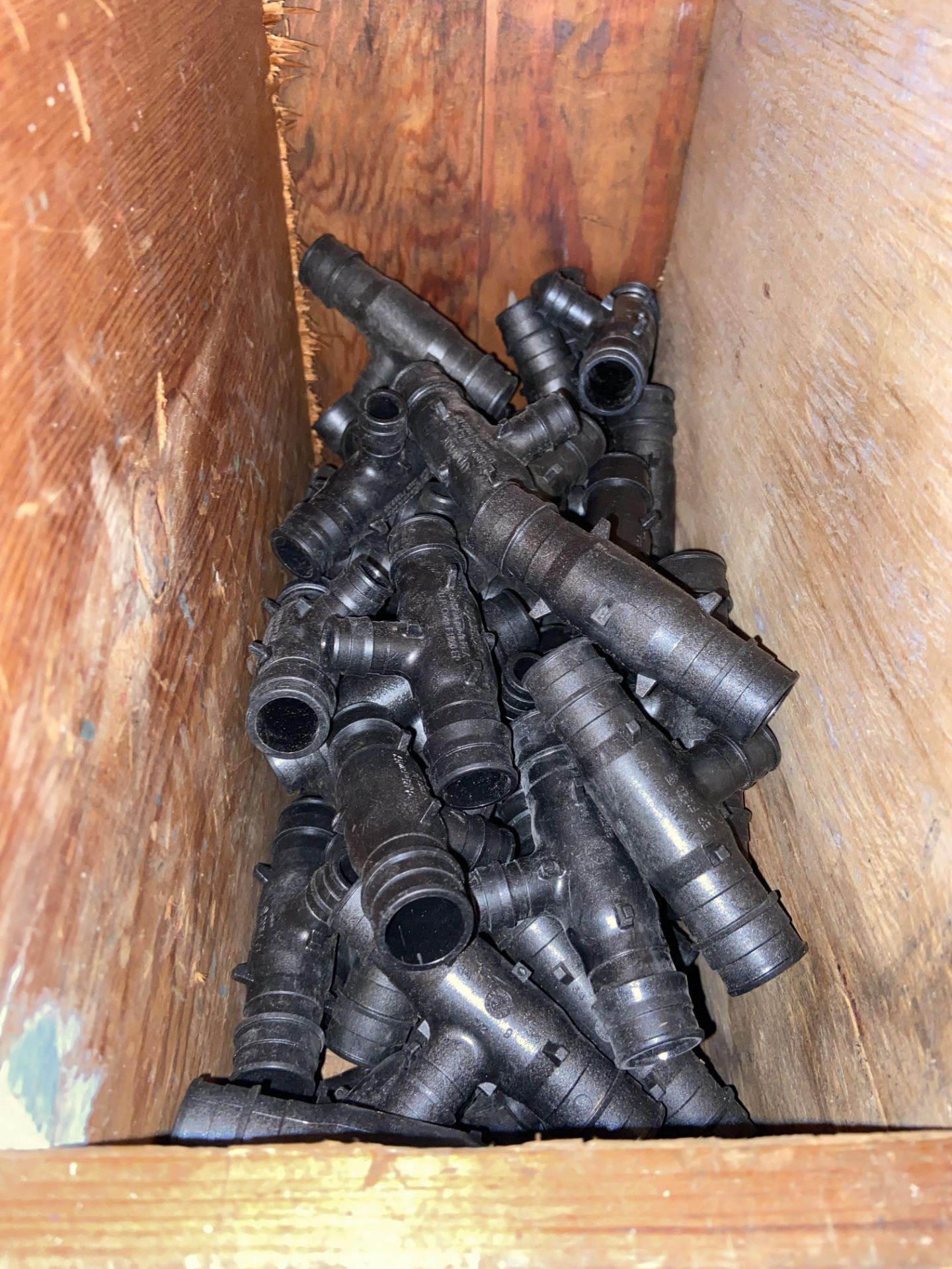 (57) 3/4" X 3/4" X 1/2" Uponor Tee (Bin: Q25) (LOCATED IN MONROEVILLE, PA)