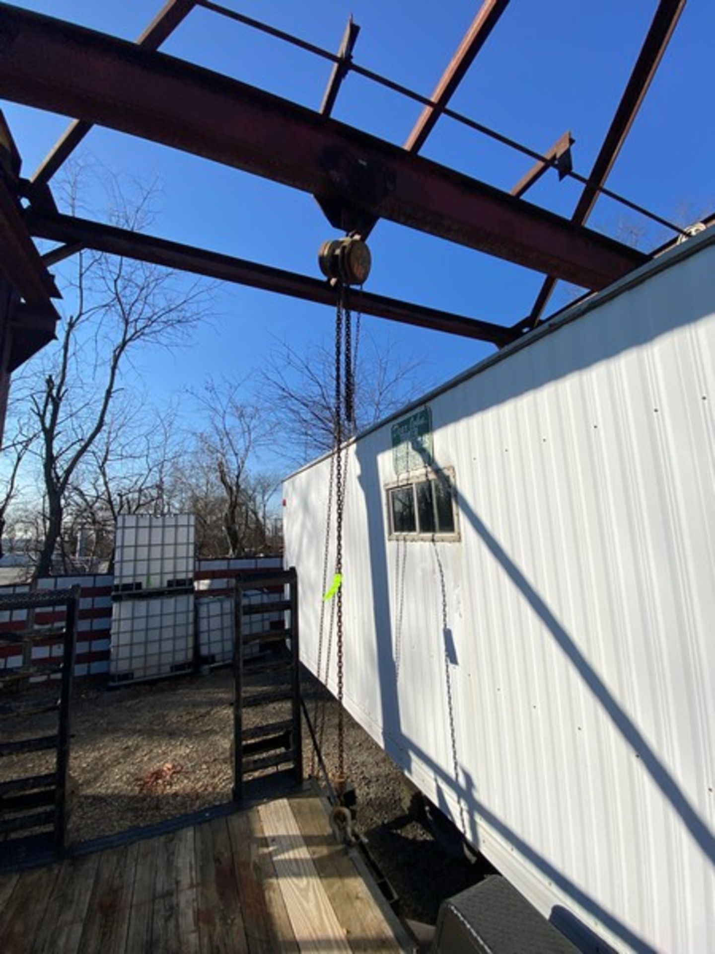 CM Hoist, with Chain (LOCATED IN MONROEVILLE, PA) (RIGGING, LOADING, & SITE MANAGEMENT FEE: $50.00