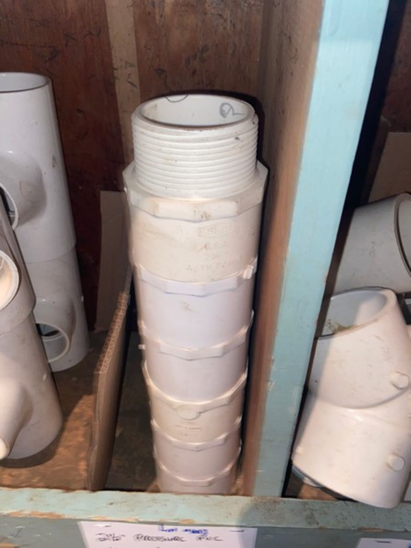 (11) 2 1/2” Pressure PVC Male Adapter (Bin:H9) (LOCATED IN MONROEVILLE, PA) - Bild 2 aus 4