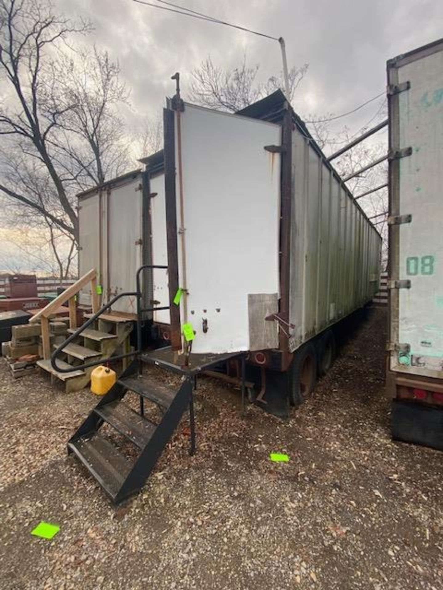 BULK BID: INCLUDES LOTS 500-694)(Trailer #2) (LOCATED IN MONROEVILLE, PA)