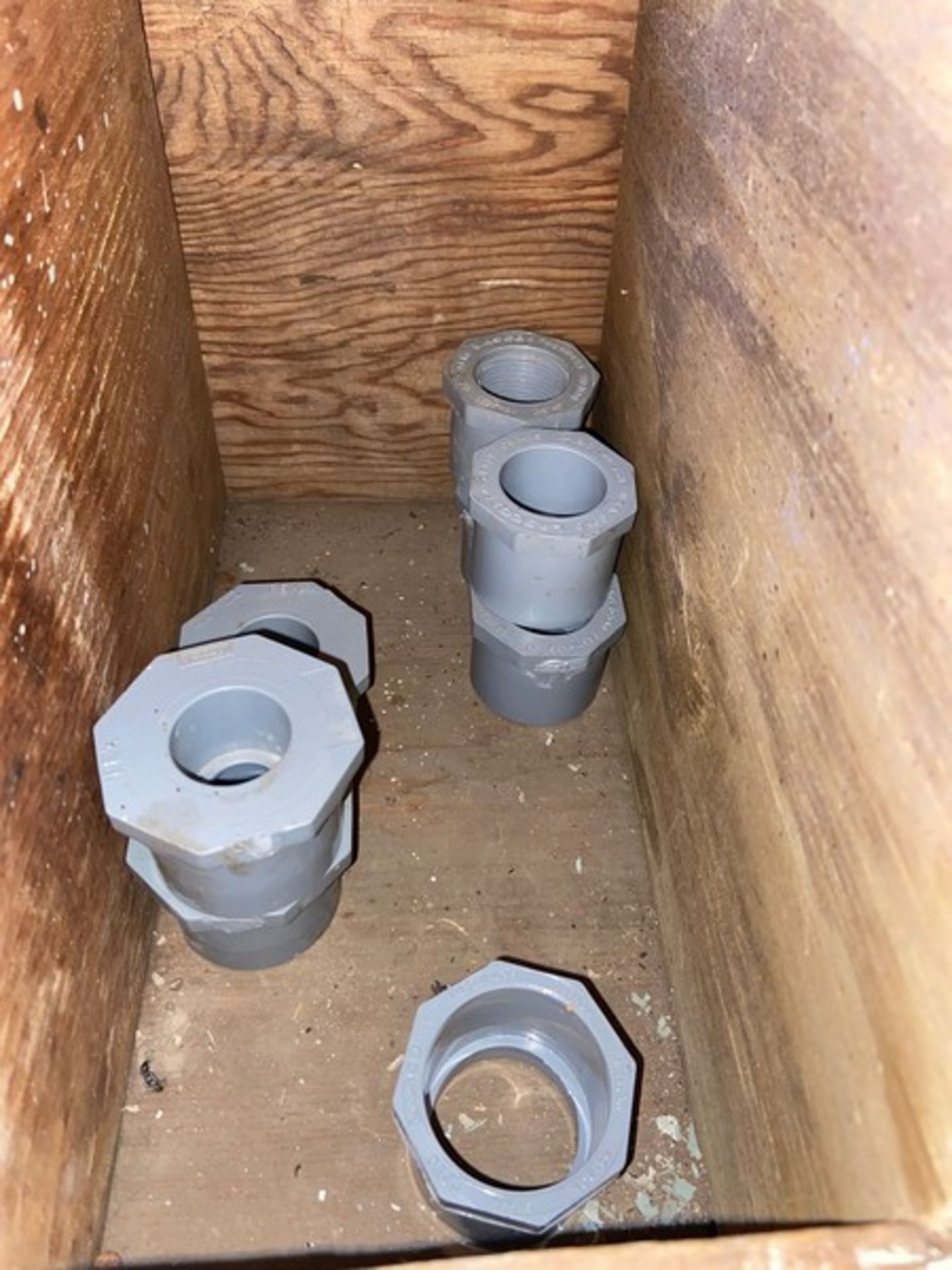 (28) CPVC SCH 80 bushing 1 1/2”. 3/4; (4) 1 1/2”. 1”; 1 1/2” x 1 1/4” (Bin:Q7) (LOCATED IN - Image 12 of 13