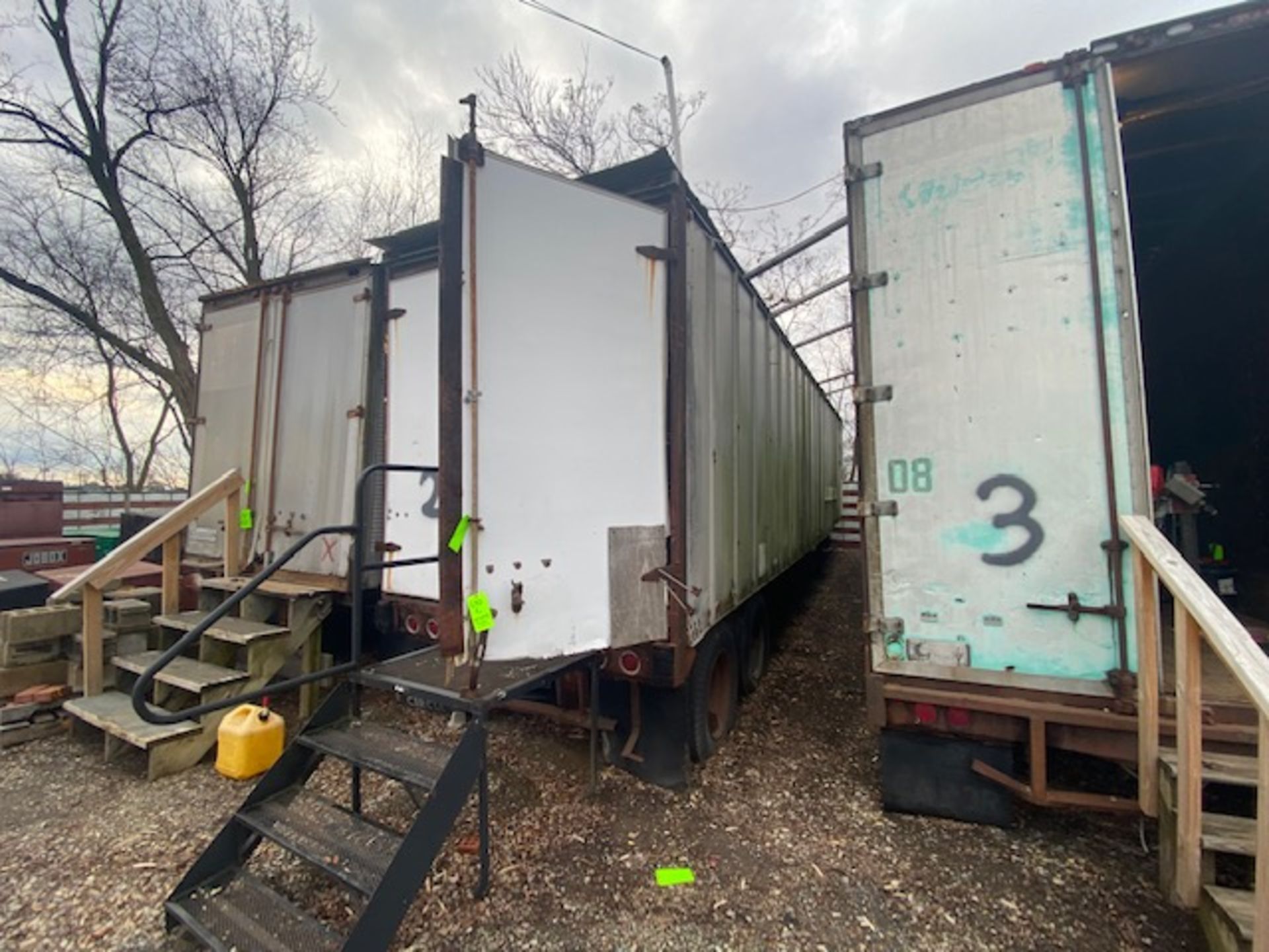 36 ft. Box Trailer (NOTE: Used for Storage) (TRAILER #2) (LOCATED IN MONROEVILLE, PA) - Image 4 of 8
