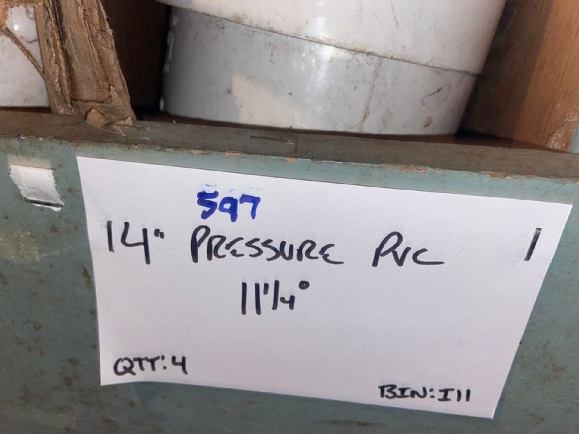 (6) 4” Pressure PVC 90’ (Bin:I11); Includes (4) 14” Pressure PVC 1 1/4” (Bin:I11)(LOCATED IN - Bild 3 aus 4