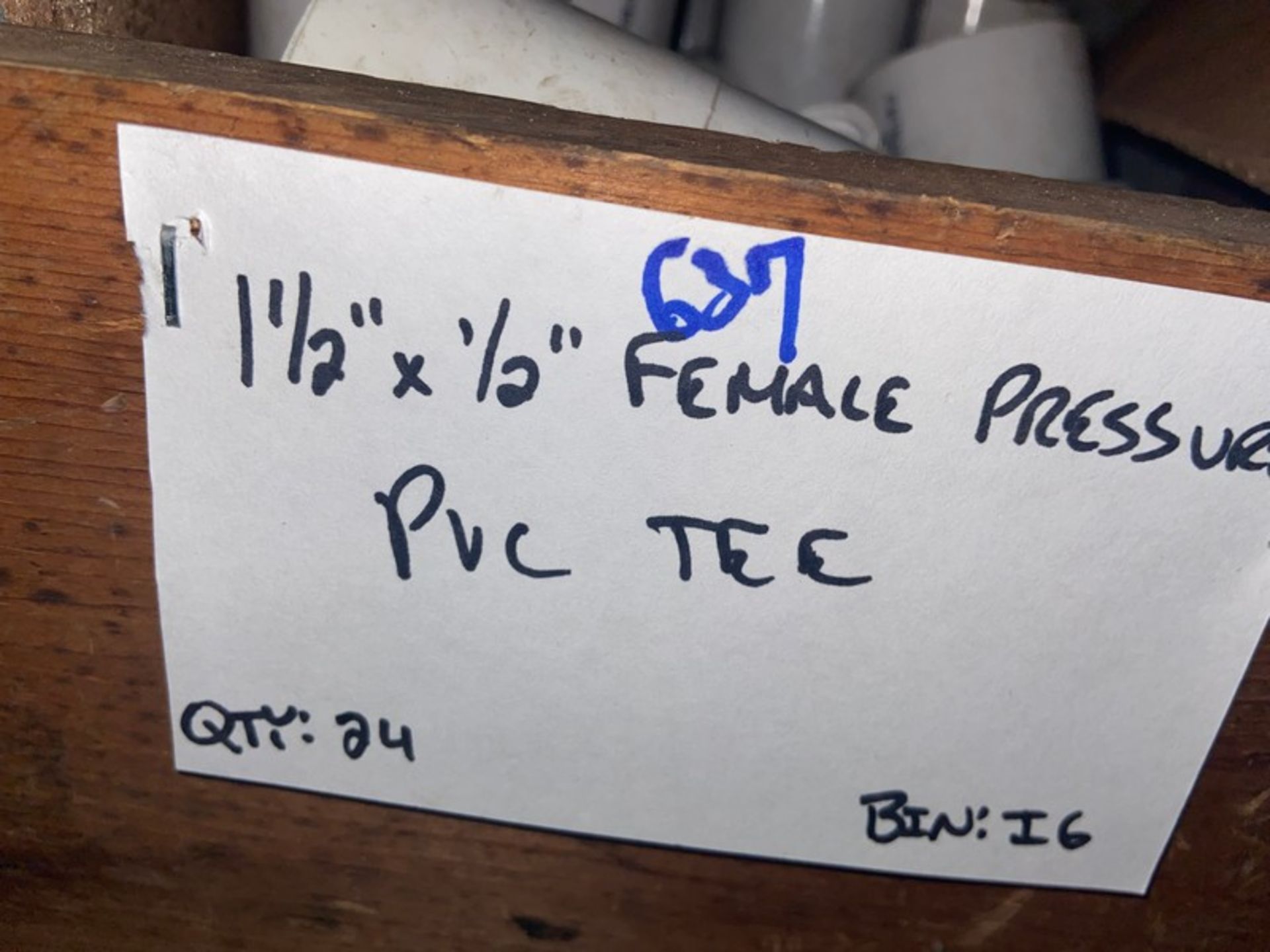 (24) 1 1/2” x 1/2” Female Pressure PVC TEE(Bin:I6) (LOCATED IN MONROEVILLE, PA) - Image 4 of 4