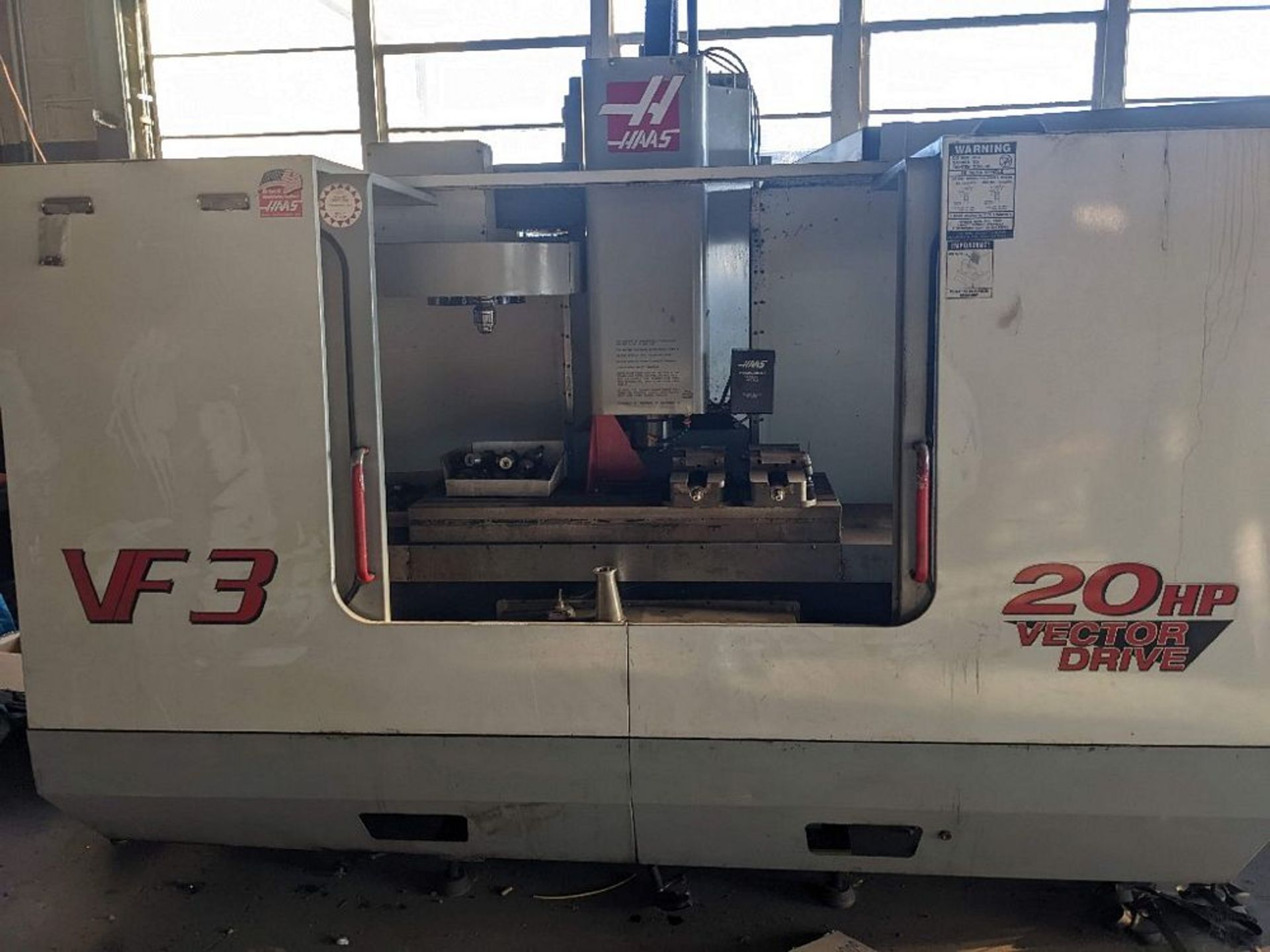 Haas VFS CNC Mill - X Axis Travel: 40" - Y Axis Travel: 20" - Z Axis Travel: 25" - Rapid Rate X - Image 2 of 12