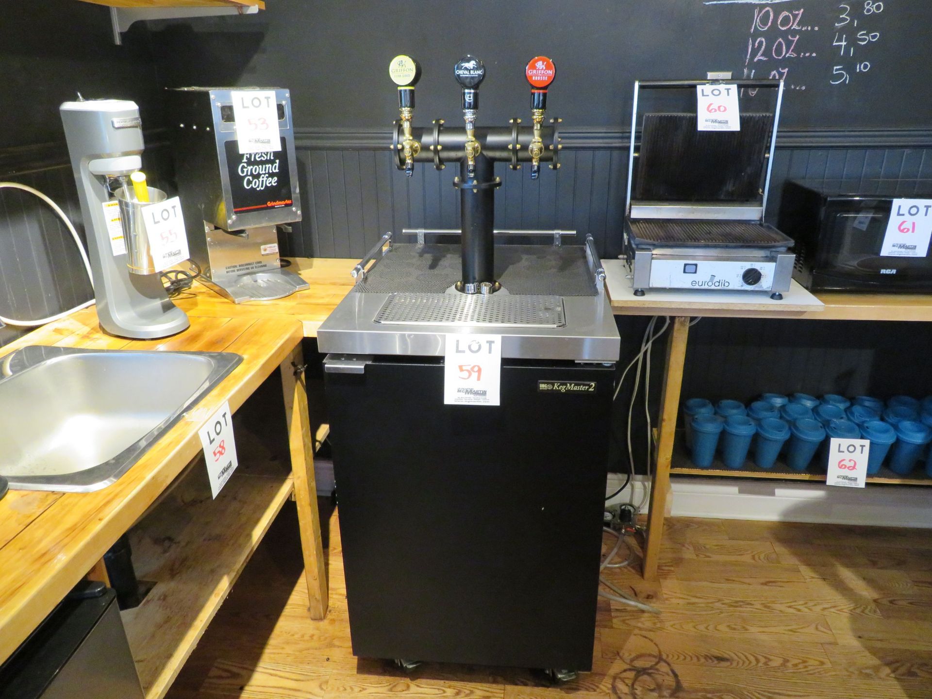 KEG MASTER 2 with 3 head dispensers