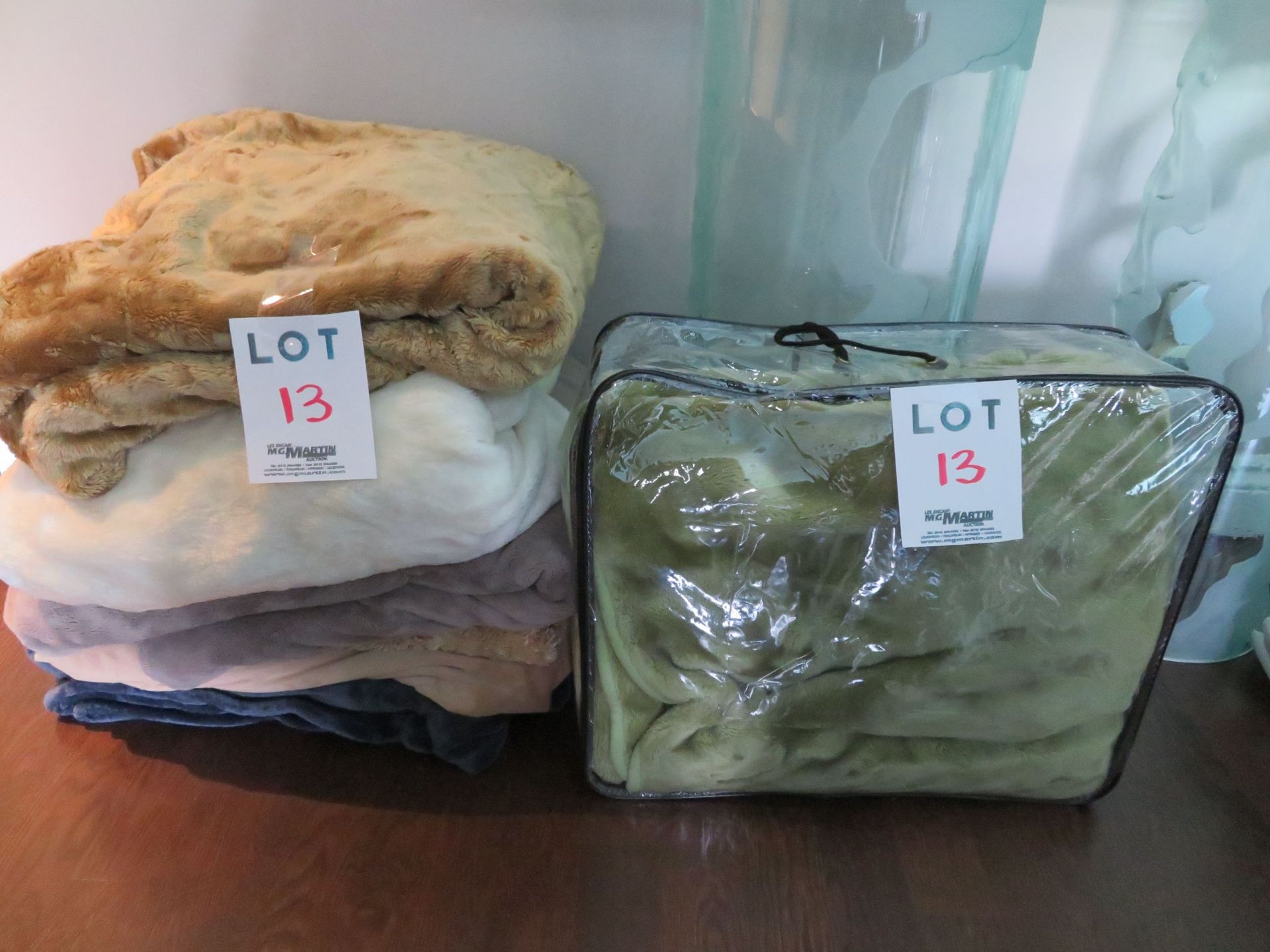 LOT including king size comforters and blankets (qty 7)