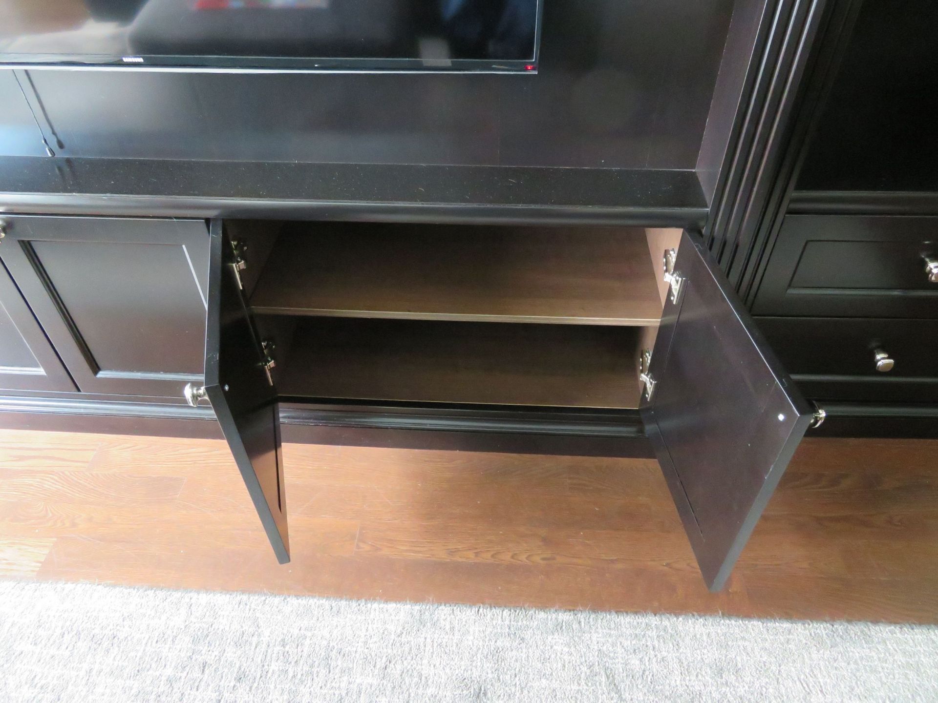 LOT including executive wood wall unit with (1) TV unit w/t 4 doors approx. 72"w x 21"d x 94"h / (2) - Image 5 of 6