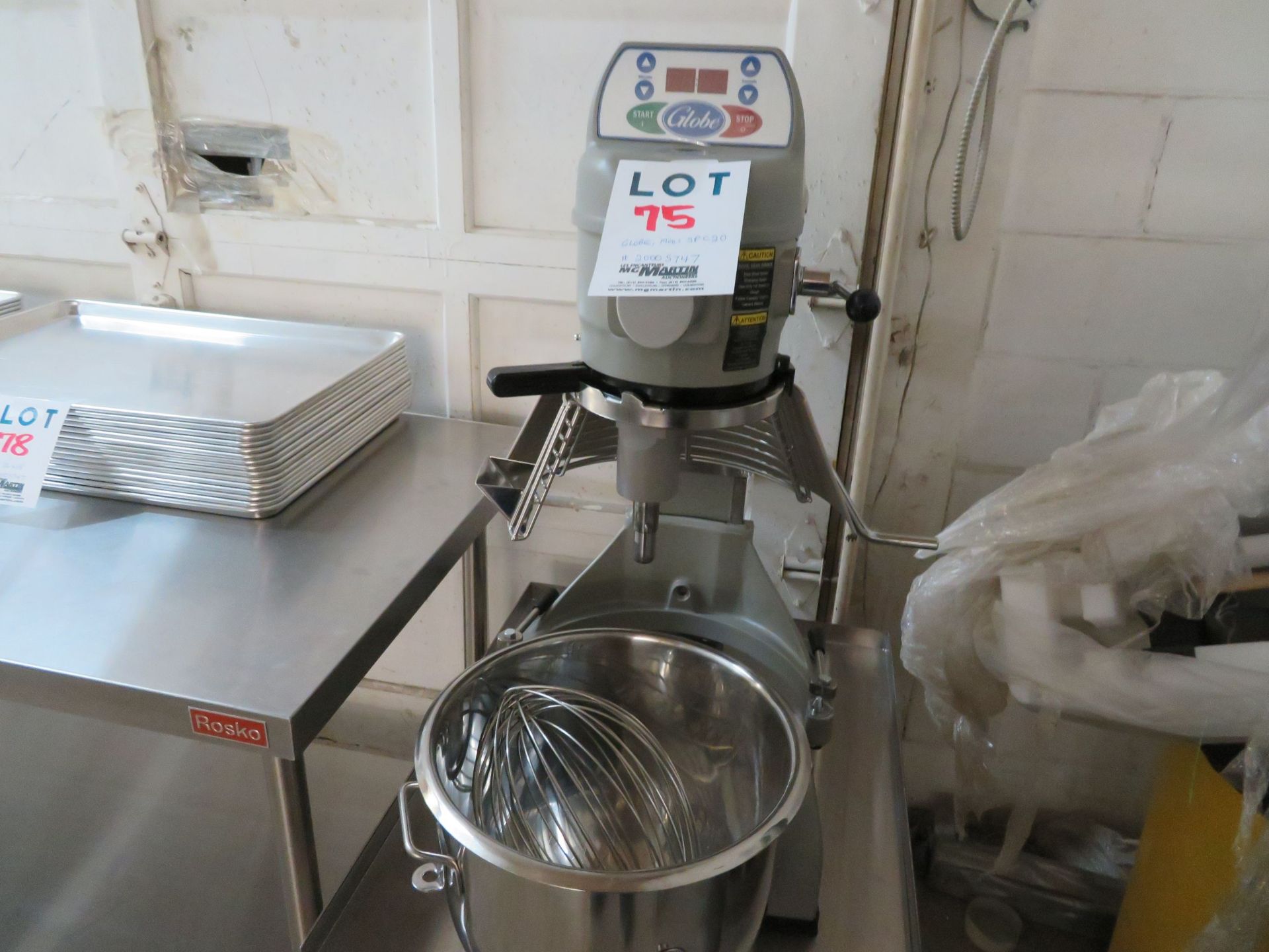 LOT including GLOBE mixer, 20 QT, Mod: SPC20, comes with accessories (PURCHASED NEW $3,200.00) in - Image 2 of 6