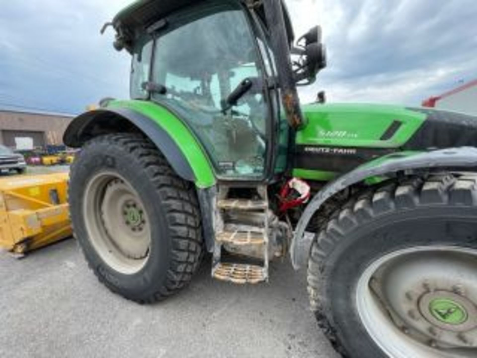 2018 DEUTZ-FAHR agricultural tractor # T51-10003 With PRONOVOST snow removal attachment 1109.8 Hours - Image 7 of 27