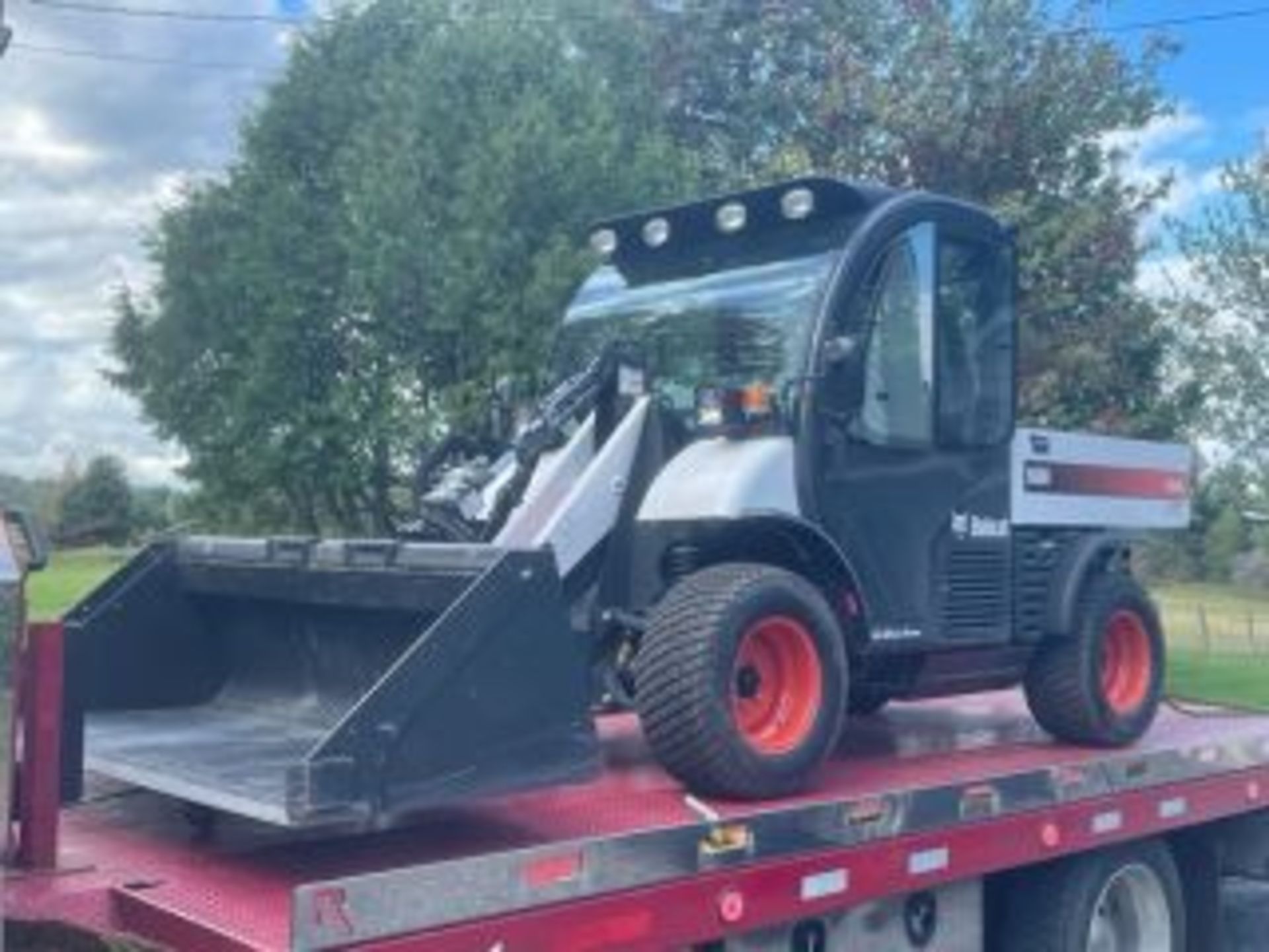 2021 BOBCAT TOOLCAT 5600 4x4 all wheel steer S/N AHG820201 21.5 HOURS The power to operate 40+ - Image 9 of 19