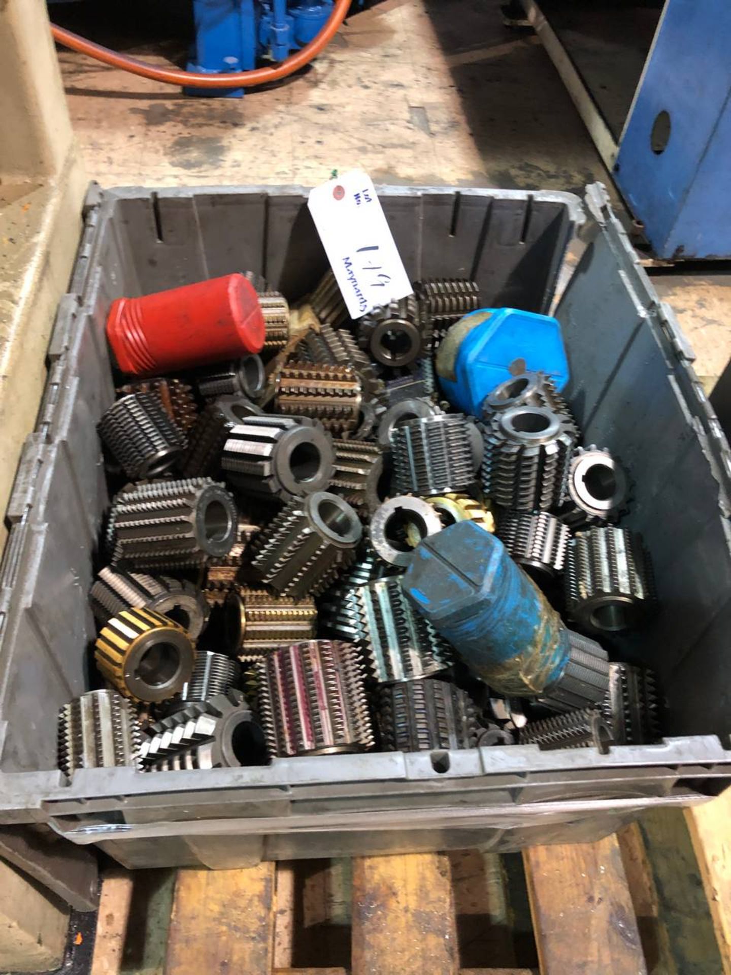 Lot of mixed spline and gear hobs