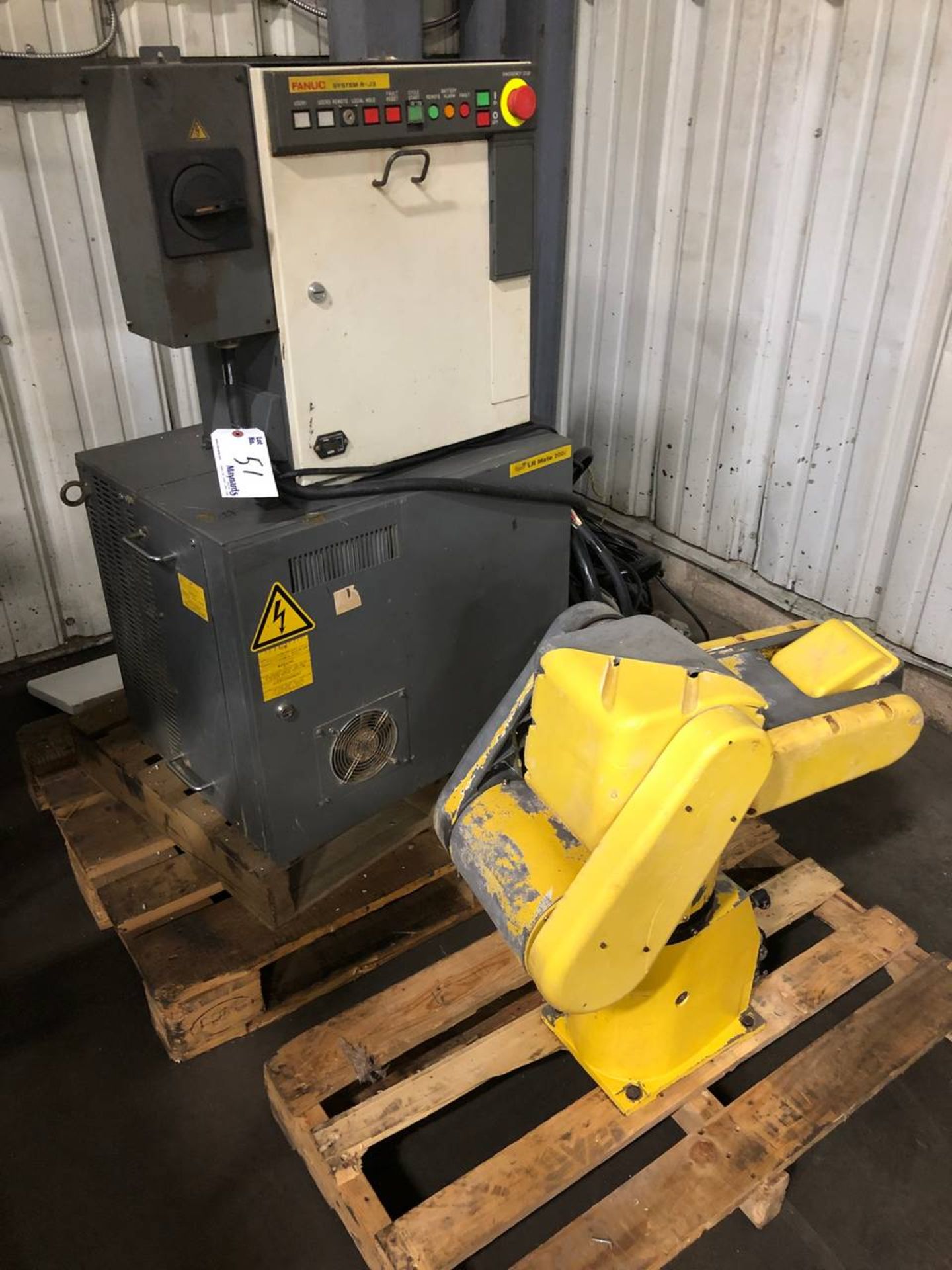 2000 Fanuc LR Mate Robot