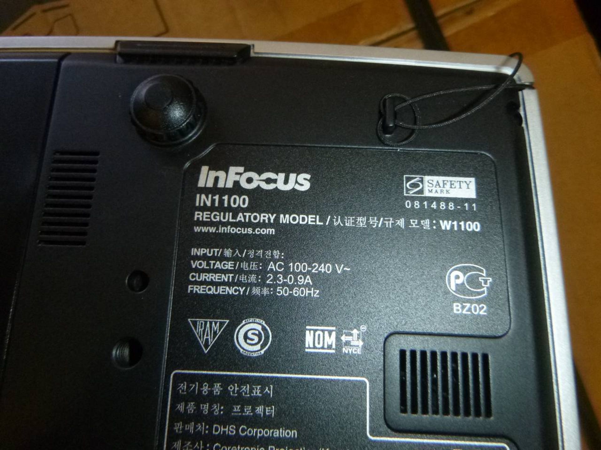 Infocus IN1100 Projector - Image 2 of 3