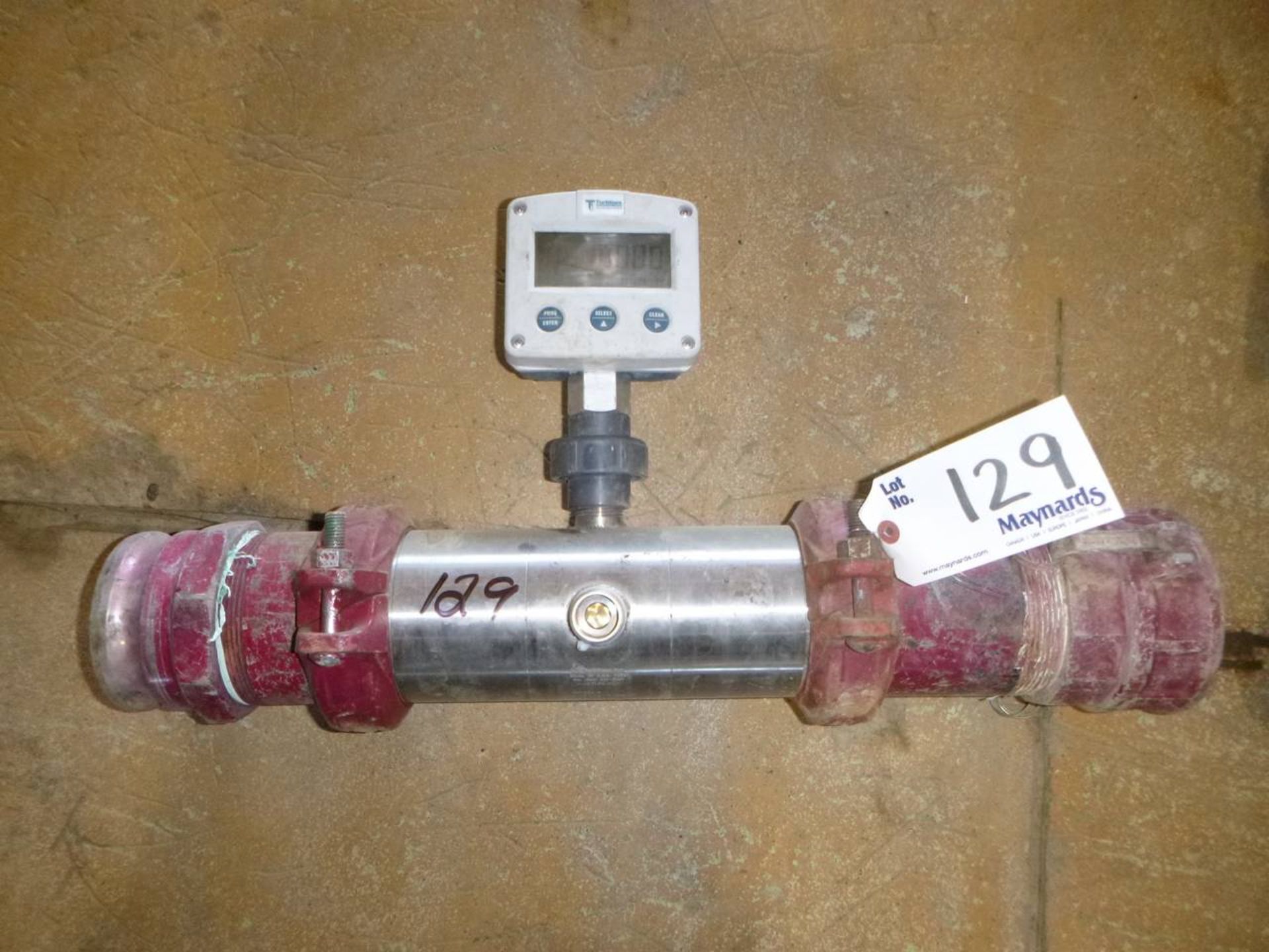 Turbine flow meter with high flow fitting 4"