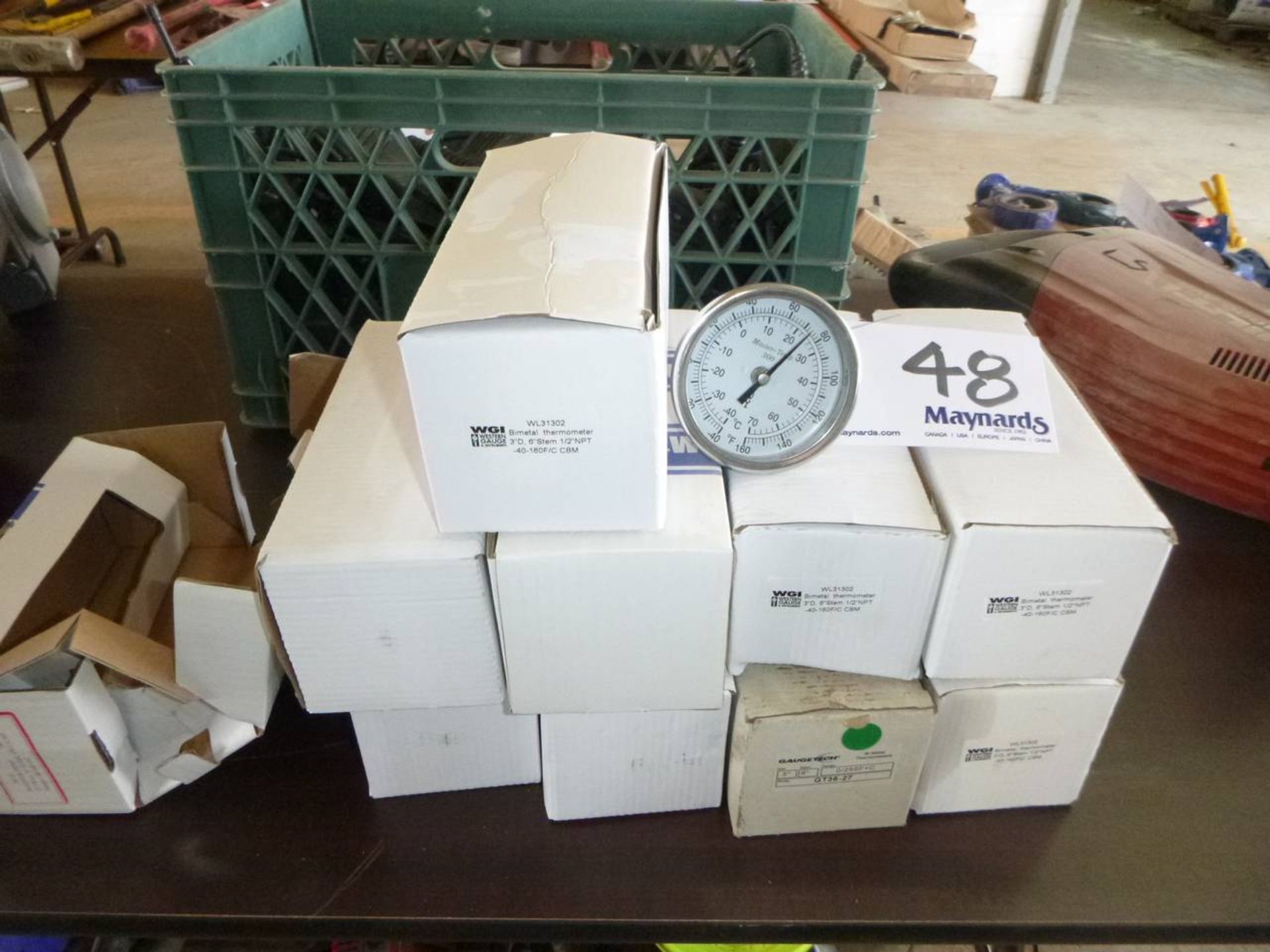 Lot of new bimetal thermometers